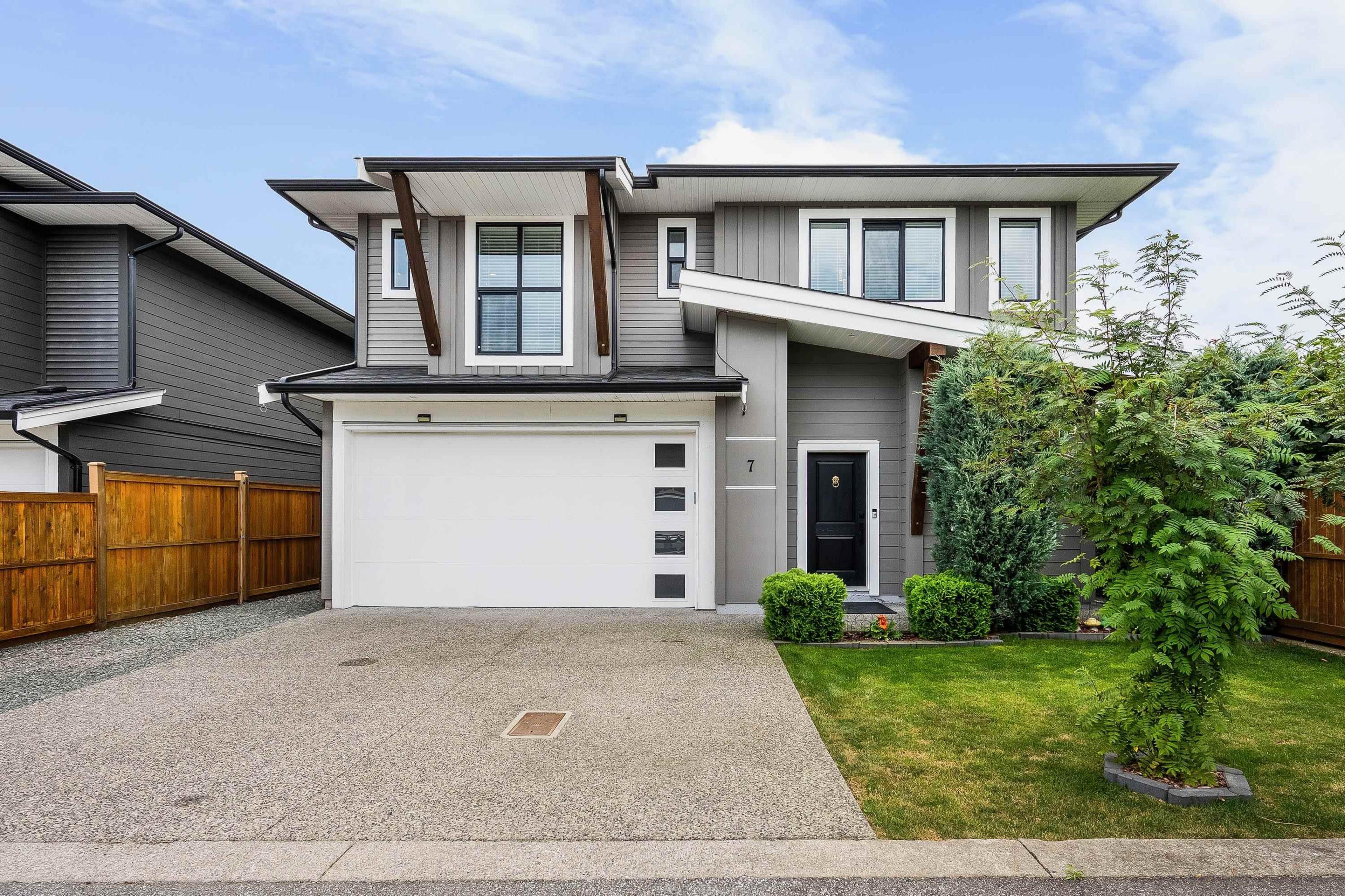 5665 Promontory Road, Chilliwack - Exteriors - Photo 1