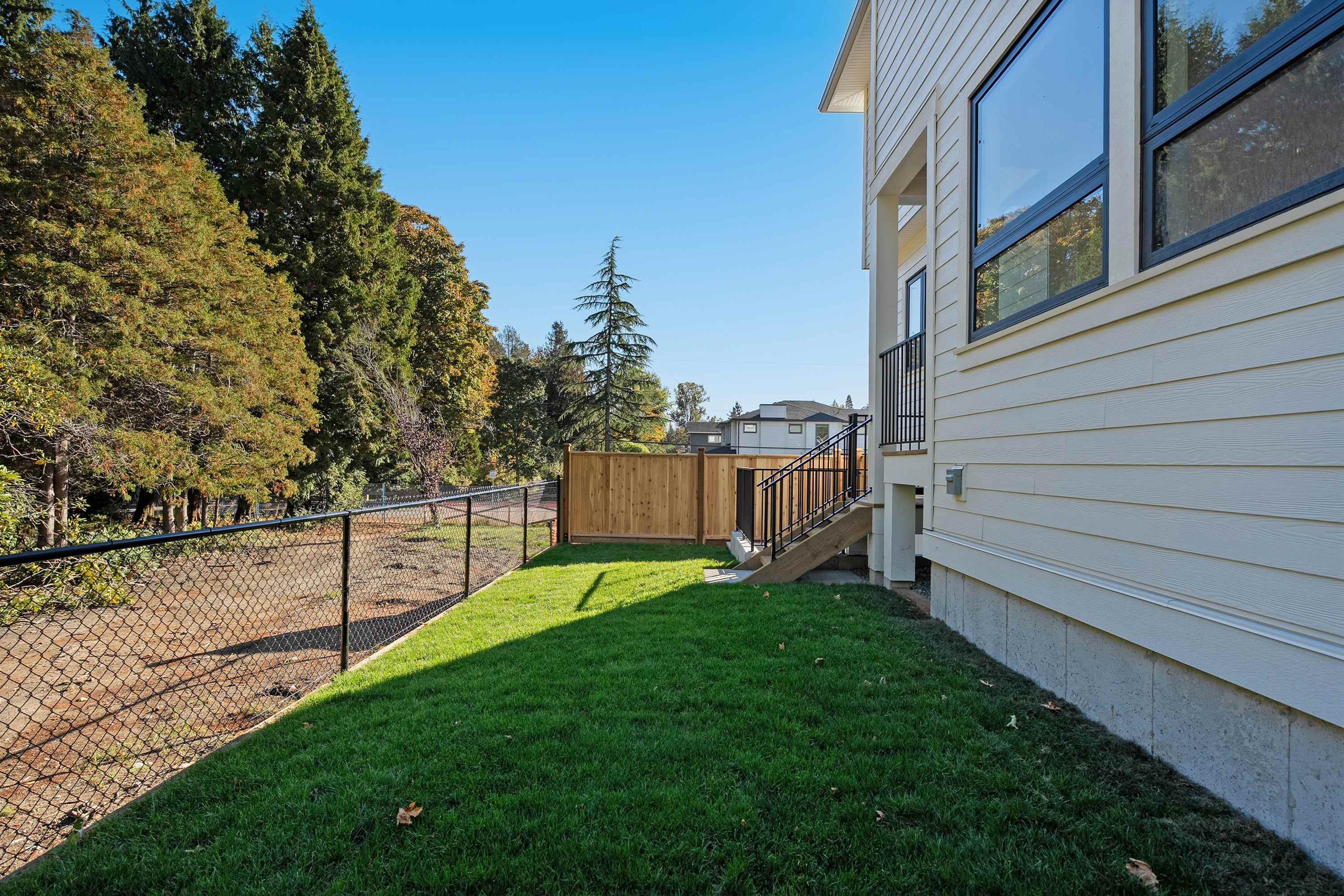 16243 10 Avenue, Surrey - Exteriors - Photo 3