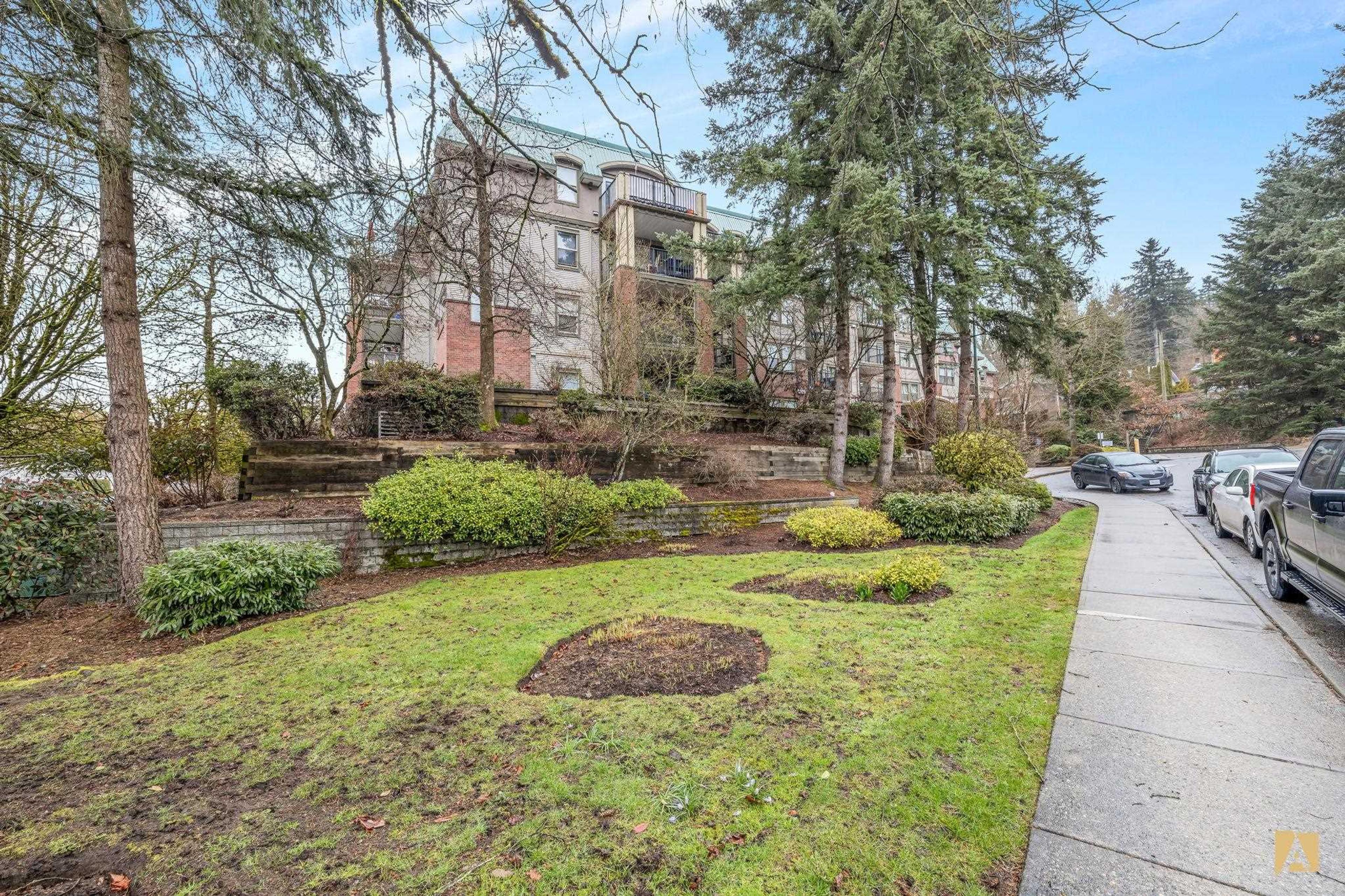 #415 1591 BOOTH AVENUE - Image 2