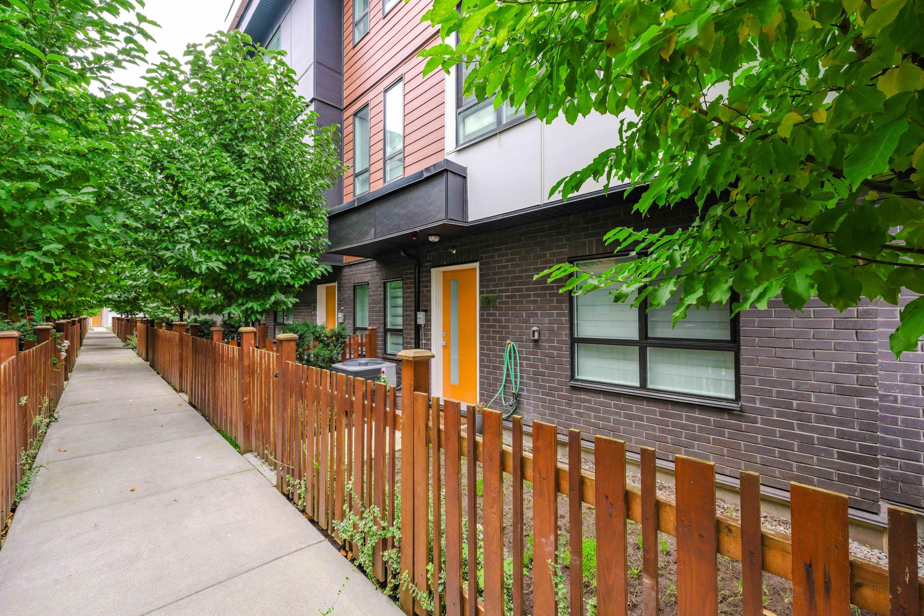 #9 19749 55 AVENUE - Image 2
