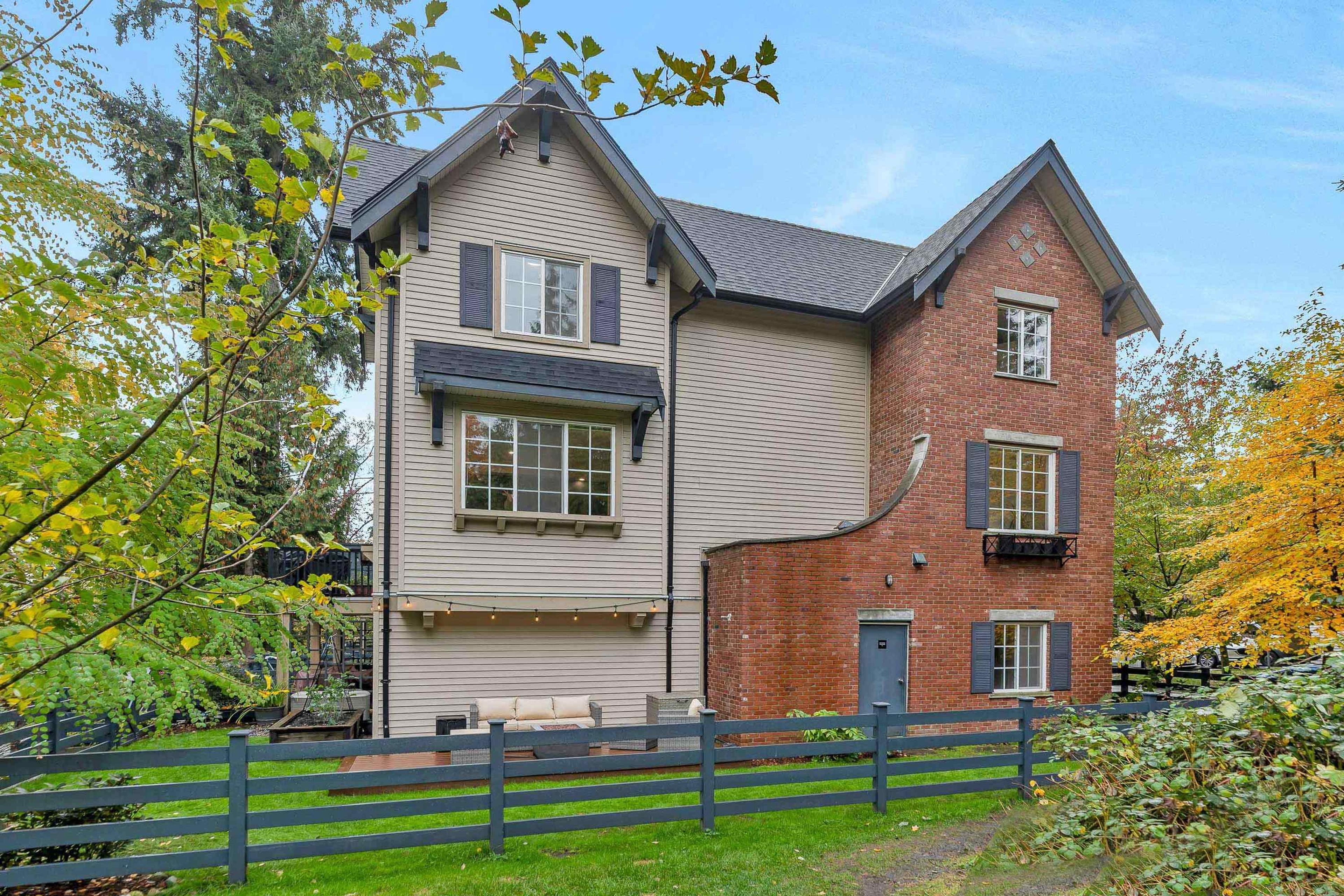 550 Browning Place, North Vancouver - Exteriors - Photo 2