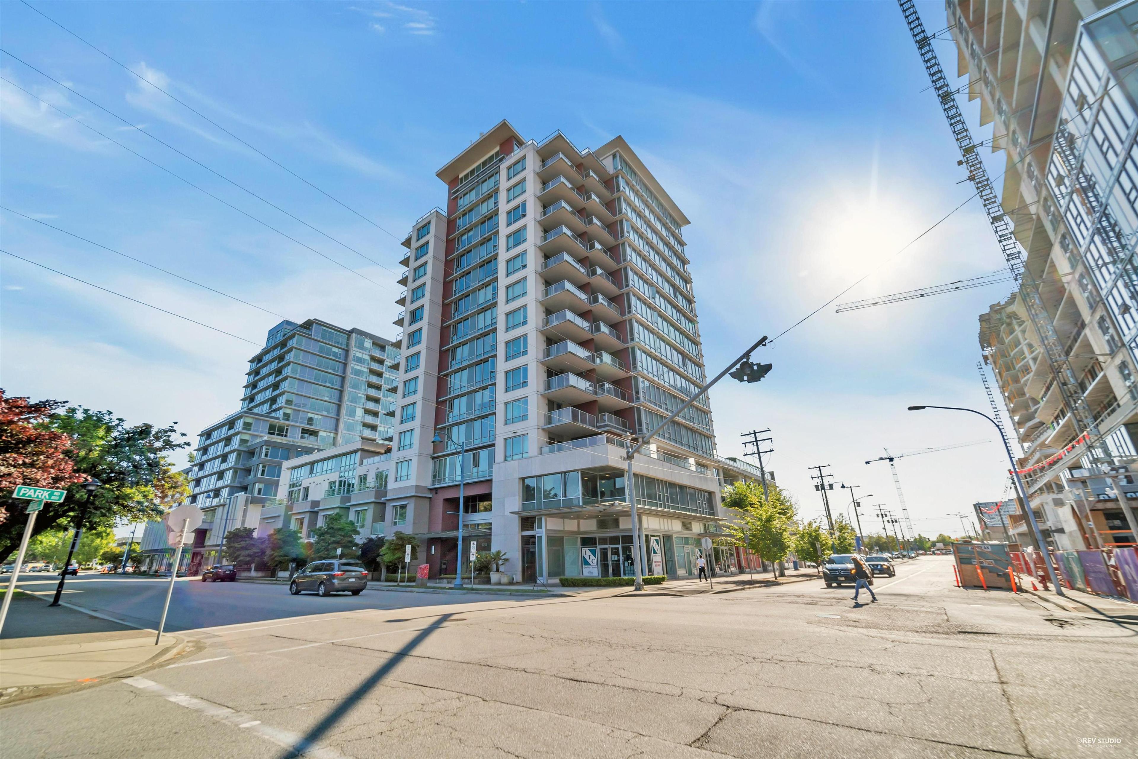 6733 Buswell Street, Richmond - Exteriors - Photo 1