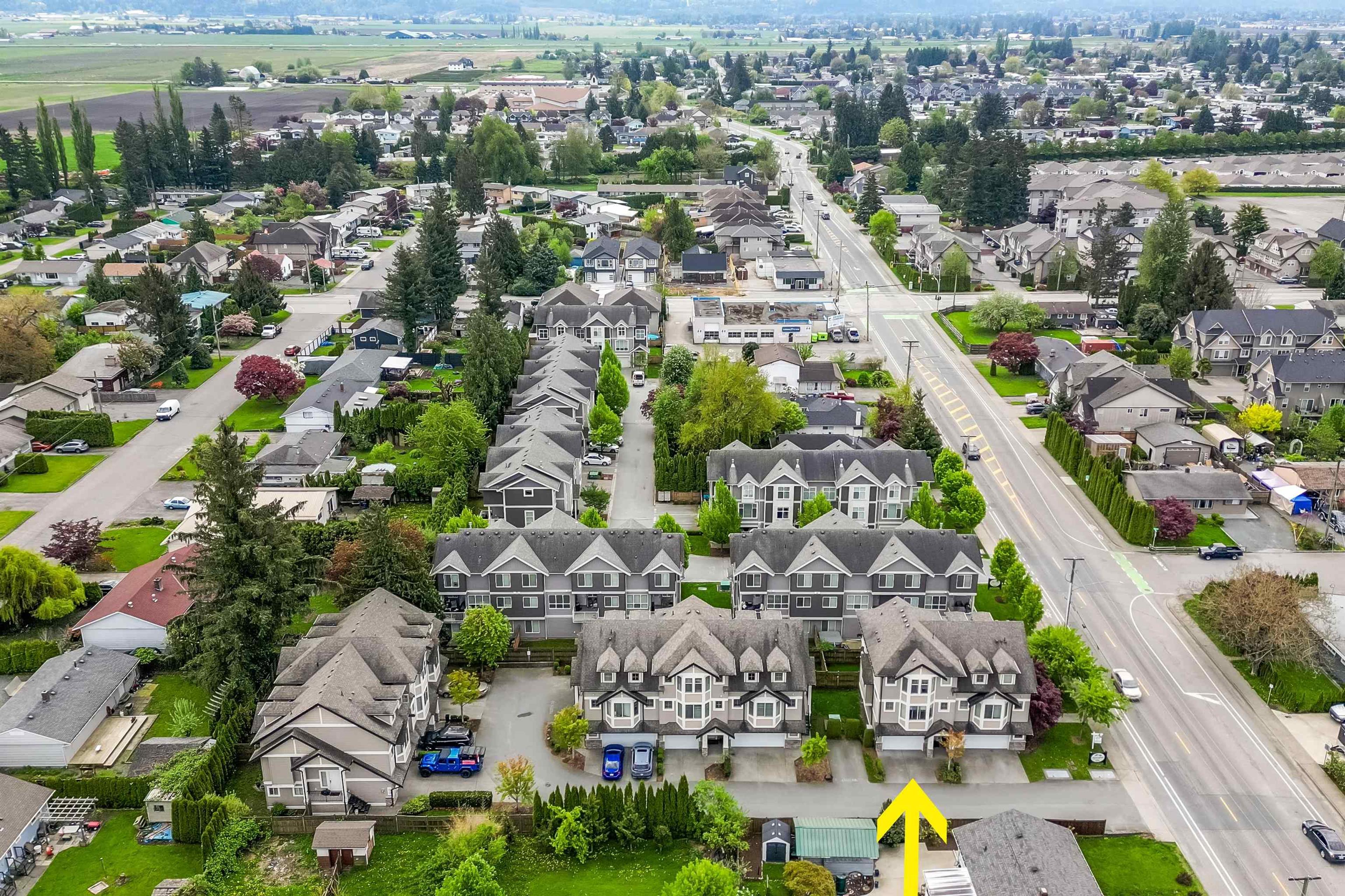 9280 Broadway Street, Chilliwack - Exteriors - Full Complex View, Drone/Aerial View, Marked/Pin - Photo 3