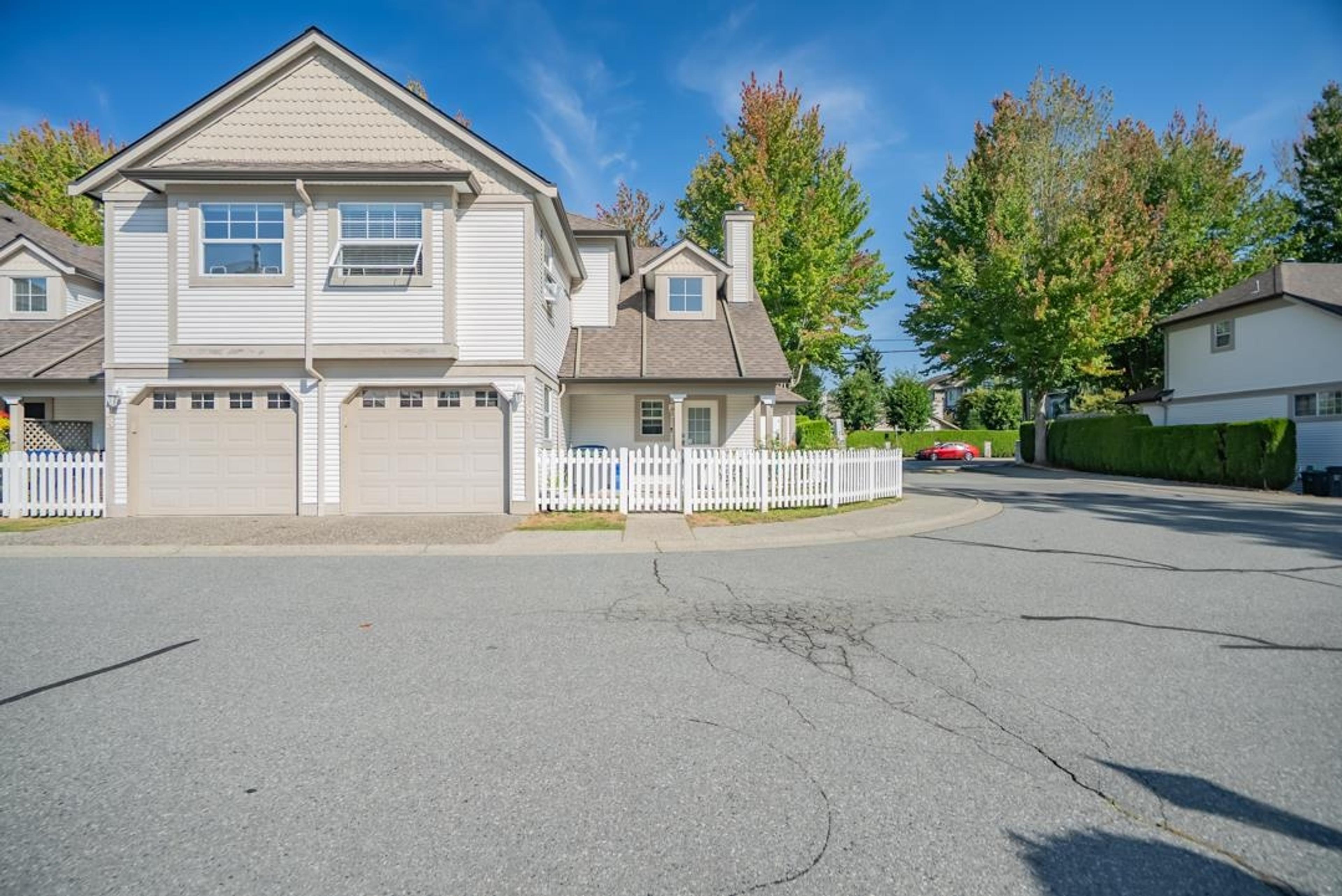 16318 82 Avenue, Surrey - Exteriors - Photo 3