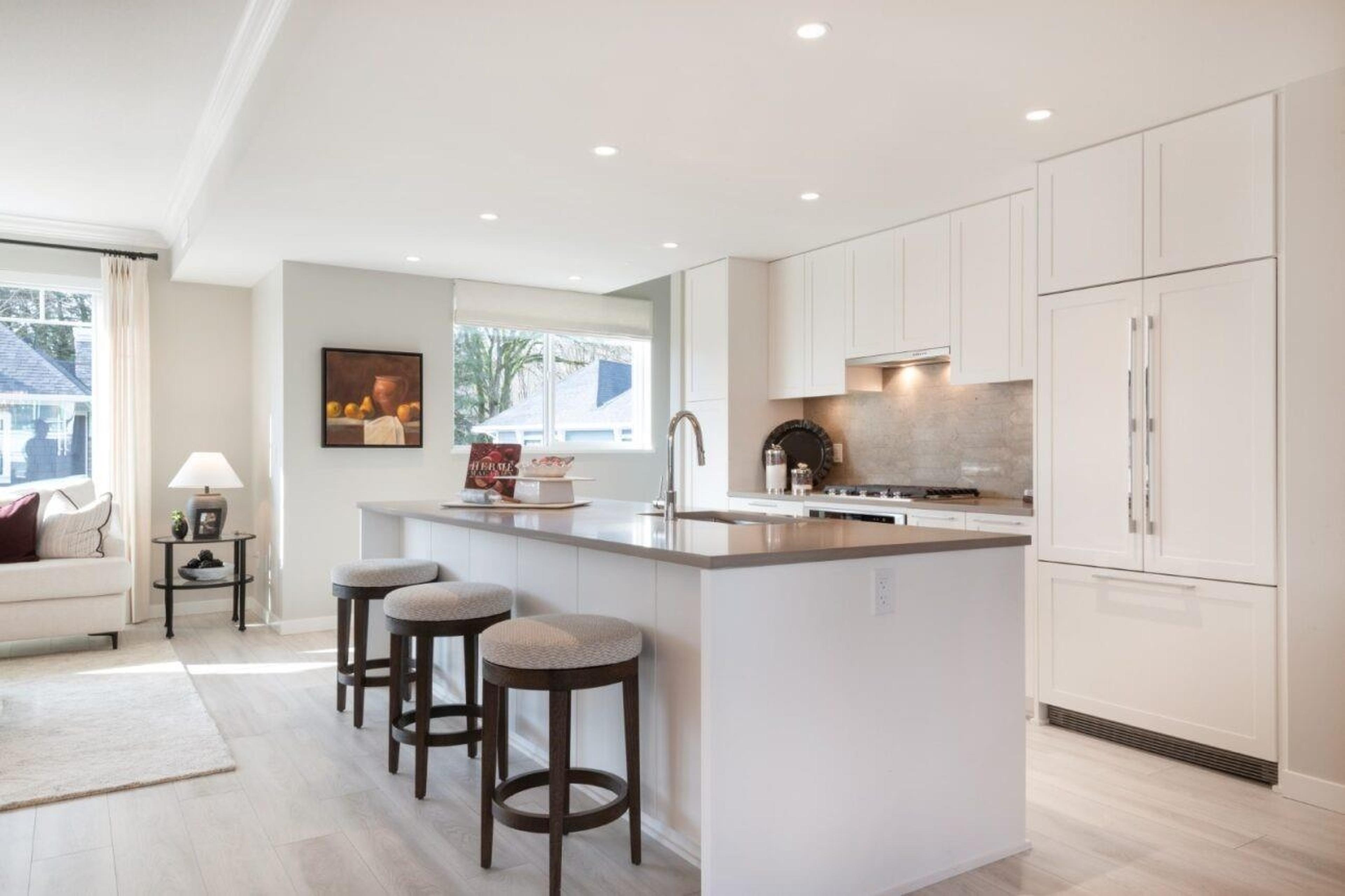 #171 1330 WELLON STREET - Image 2