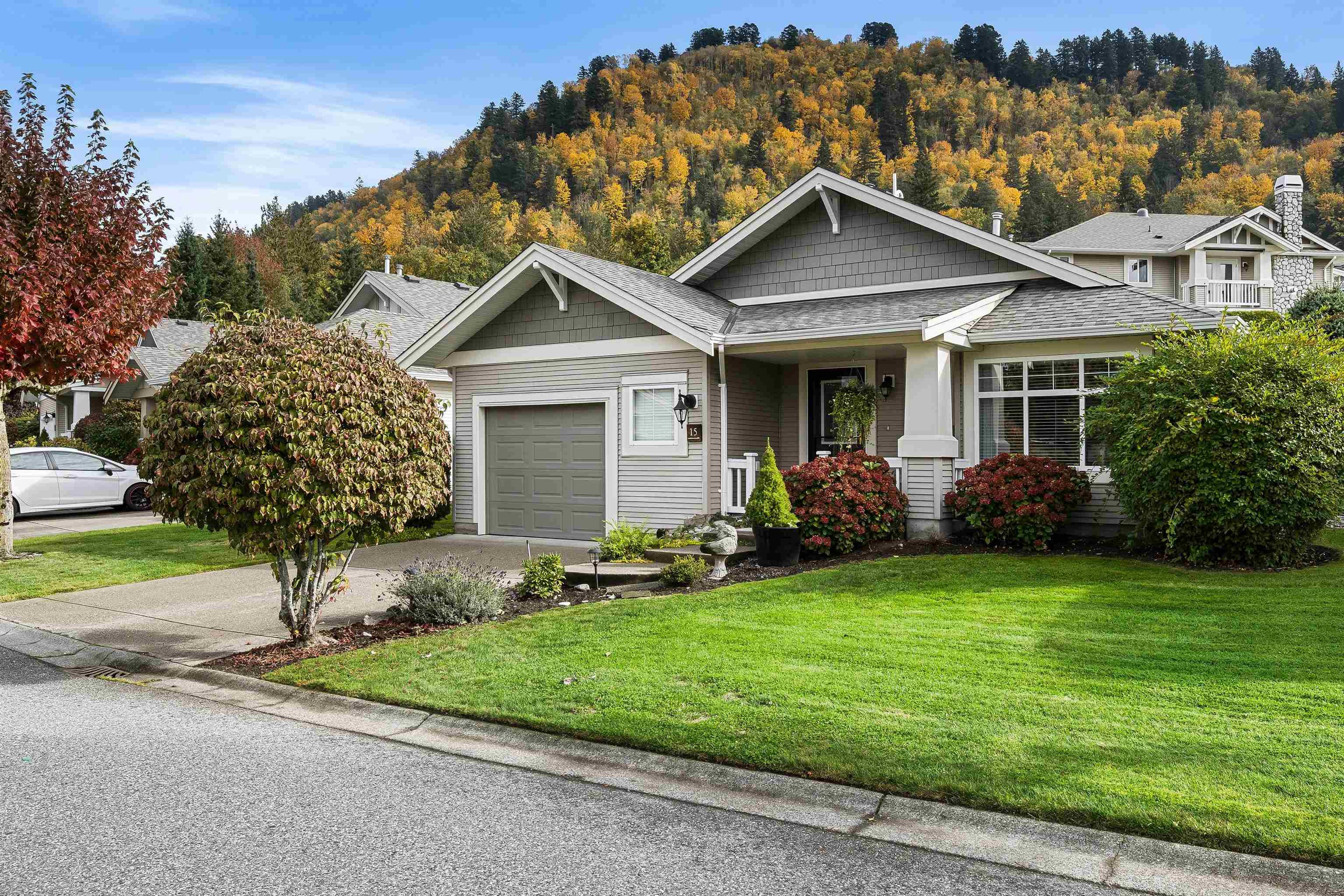 5700 Jinkerson Road, Chilliwack - Exteriors - Photo 4