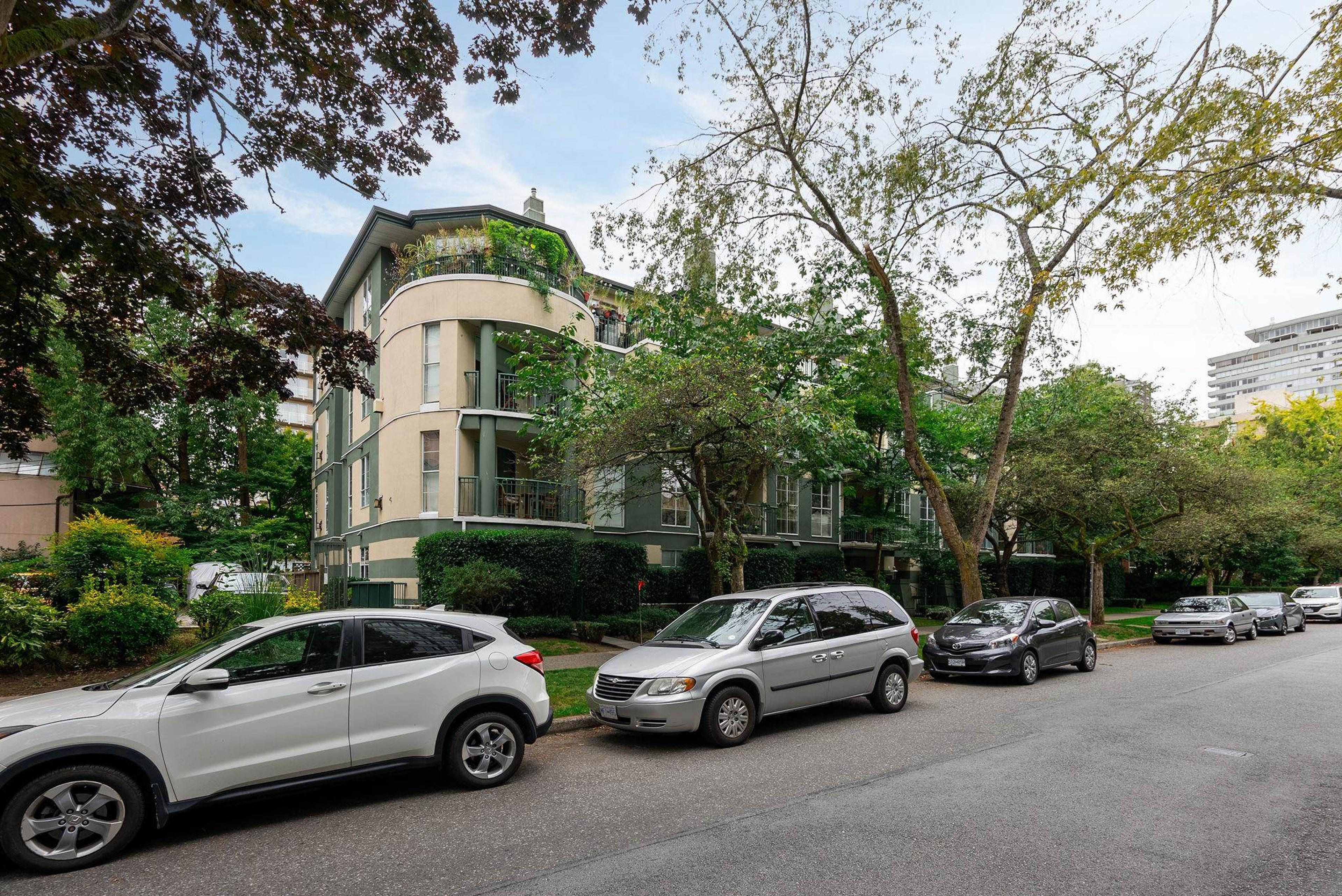 1928 Nelson Street, Vancouver - Exteriors - Photo 1