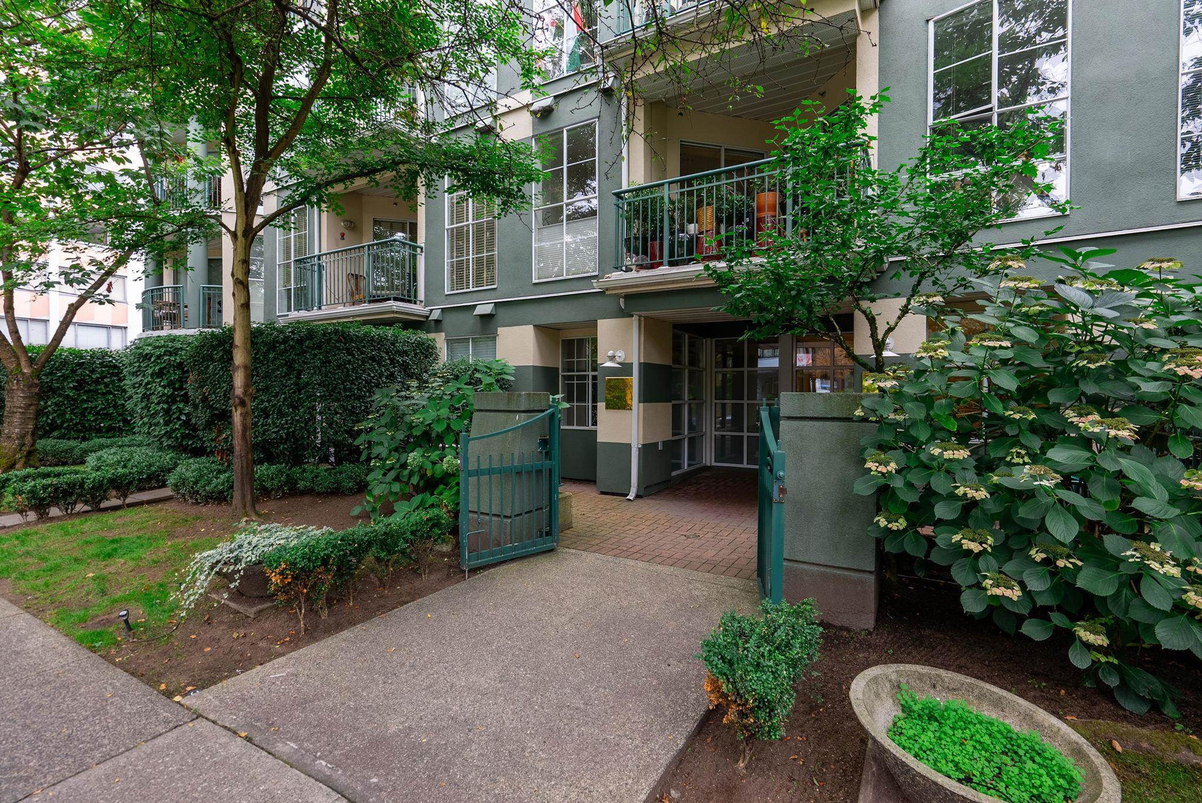 1928 Nelson Street, Vancouver - Exteriors - Photo 3