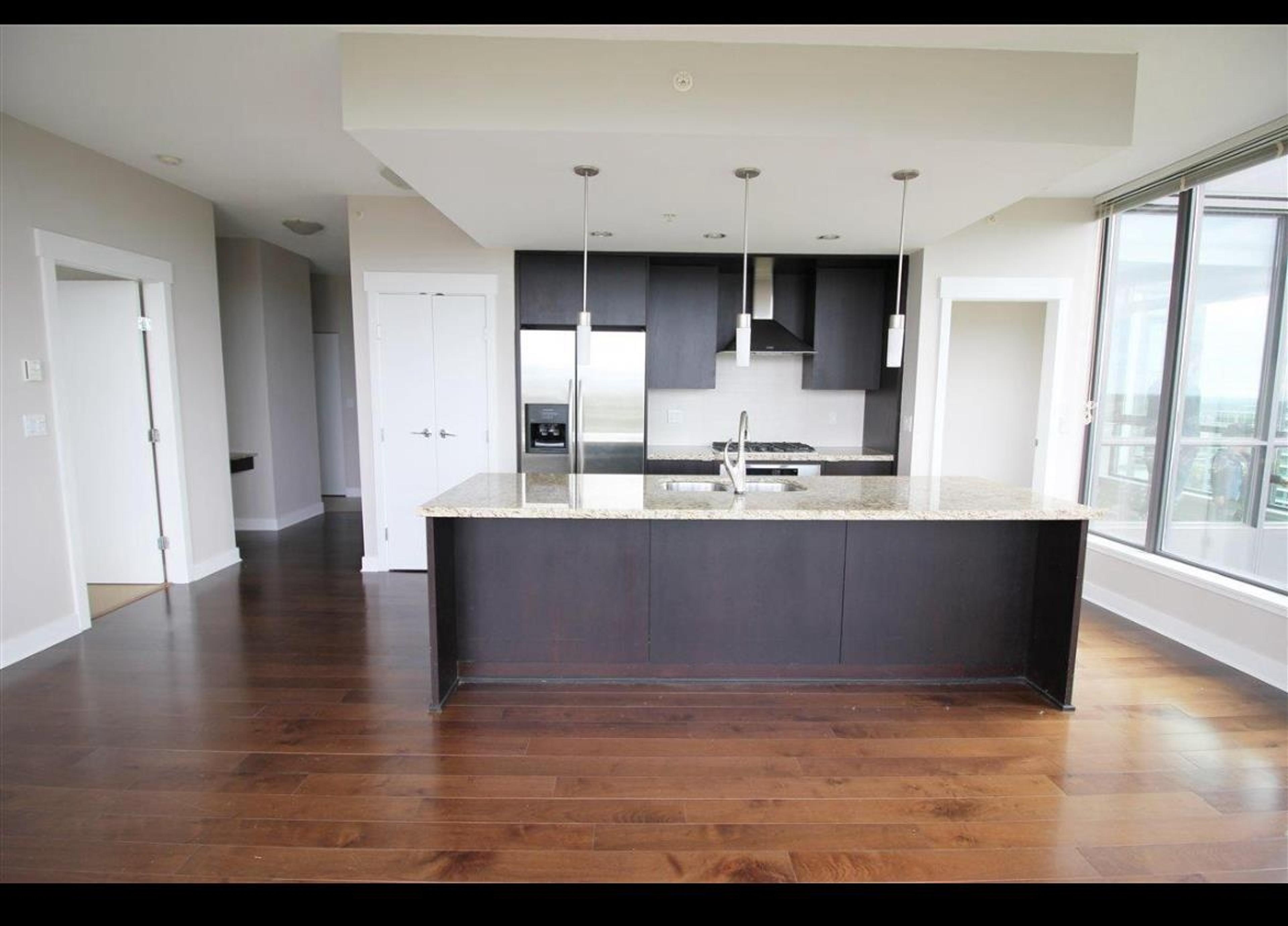#2902 7088 18TH AVENUE - Main Image