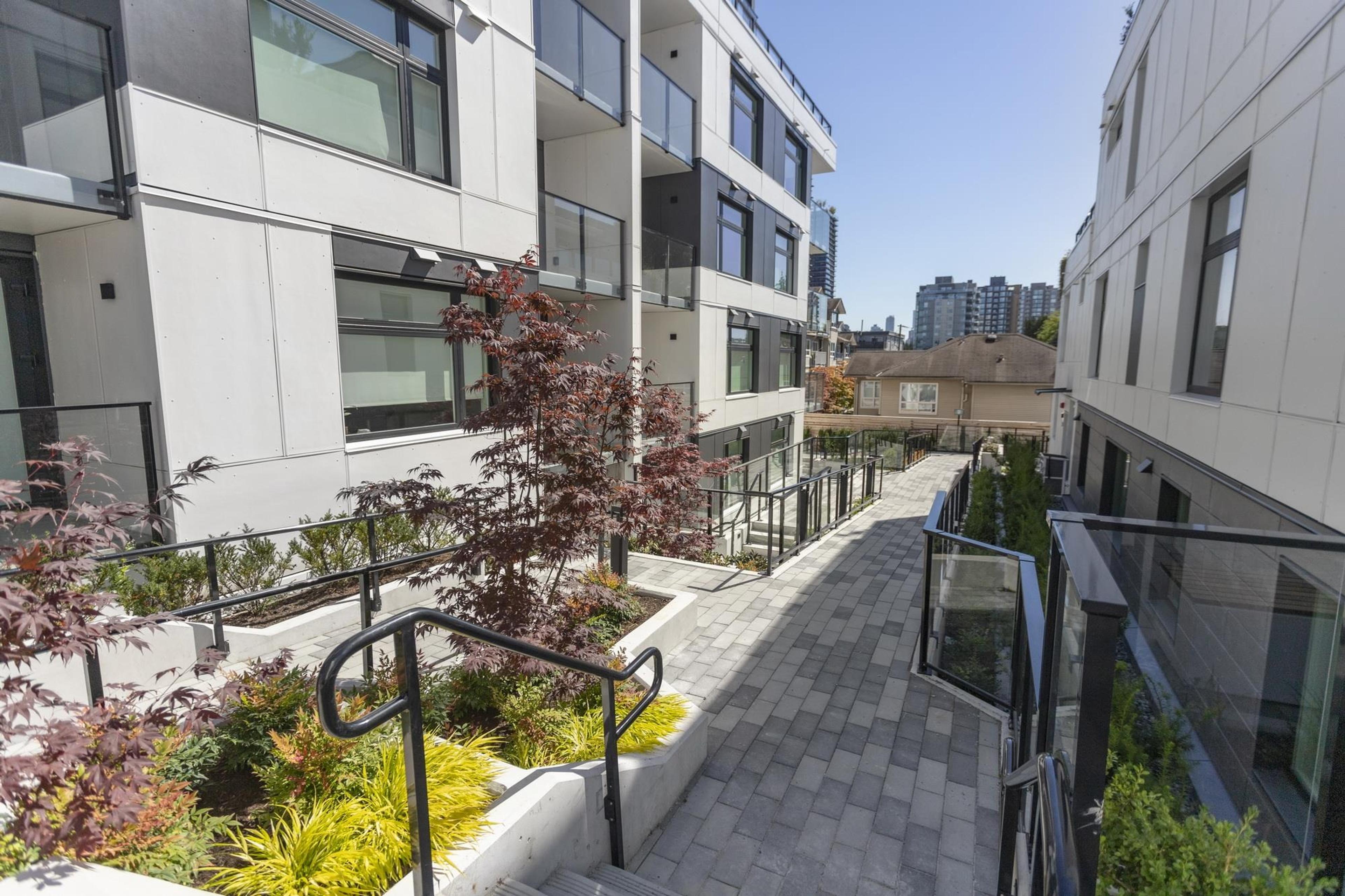 3264 Vanness Avenue, Vancouver - Exteriors - Full Complex View - Photo 4
