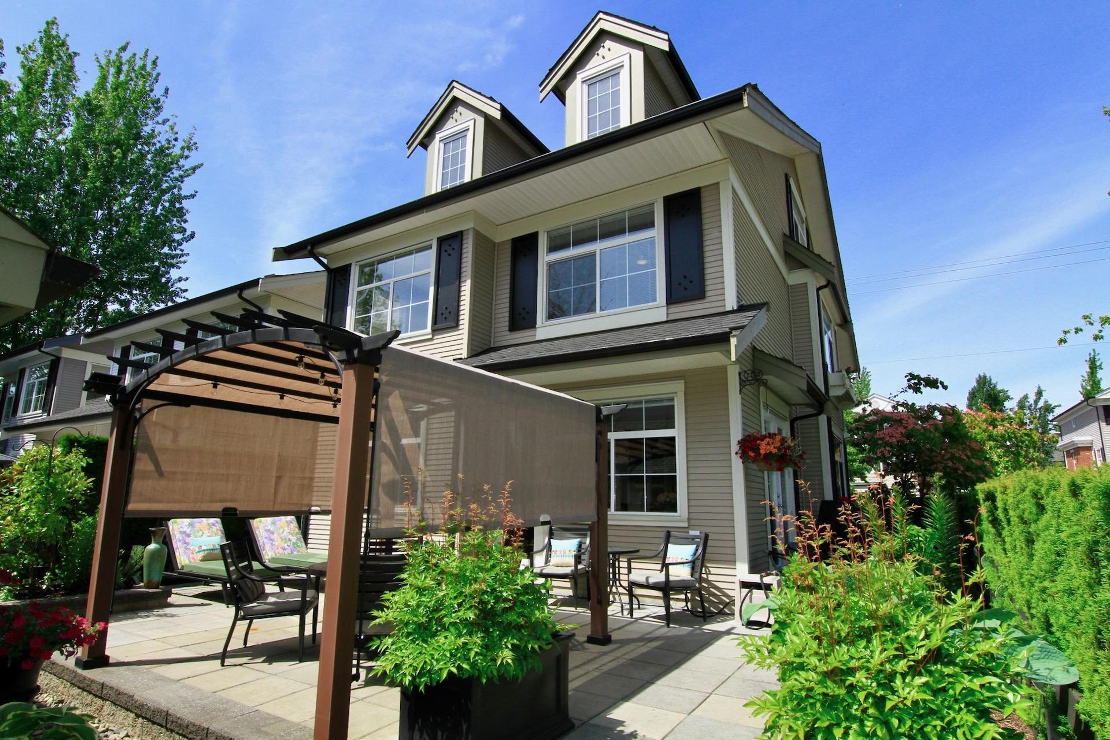 19490 Fraser Way, Pitt Meadows - Exteriors - Photo 2
