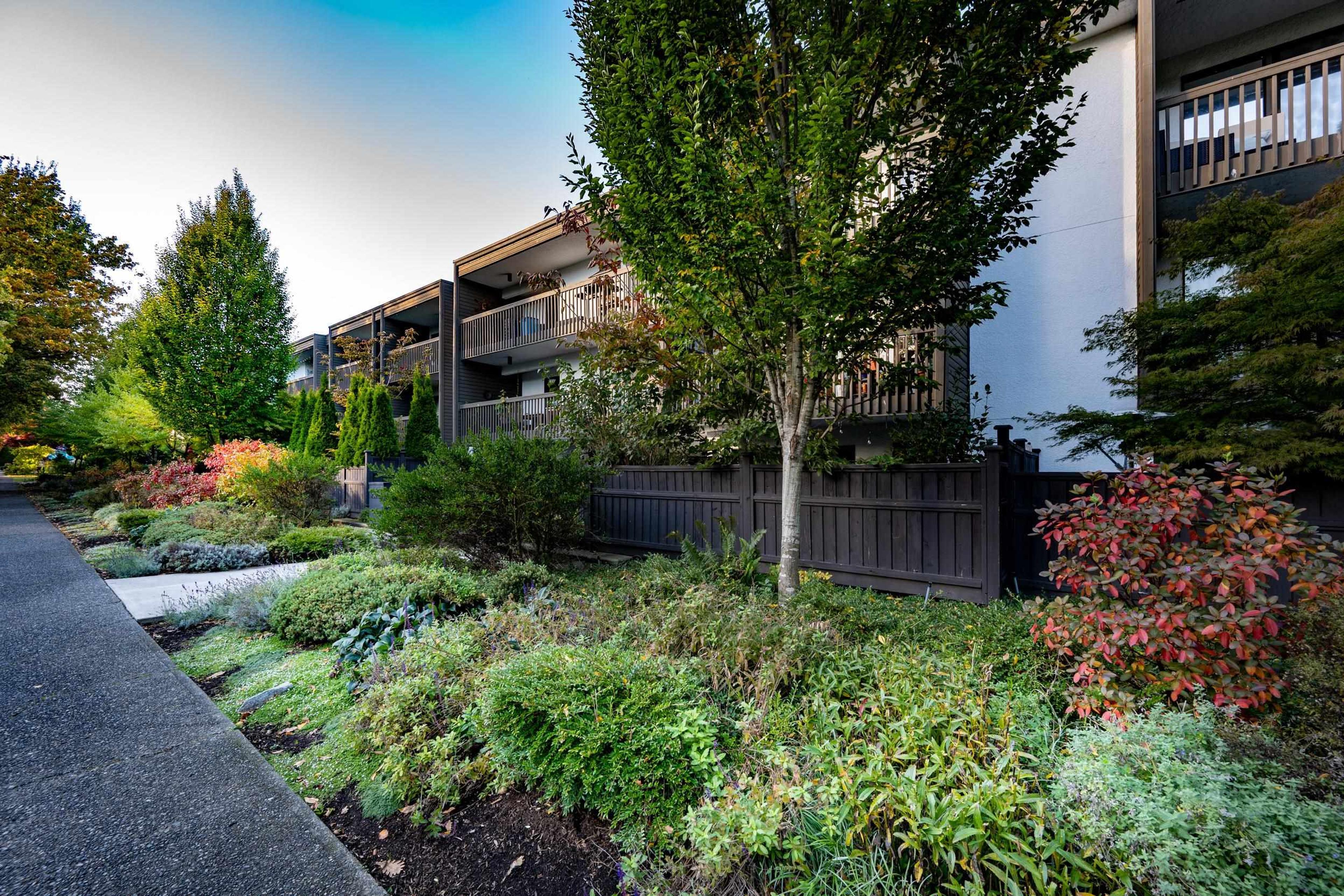265 E 15th Avenue, Vancouver - Exteriors - Photo 2