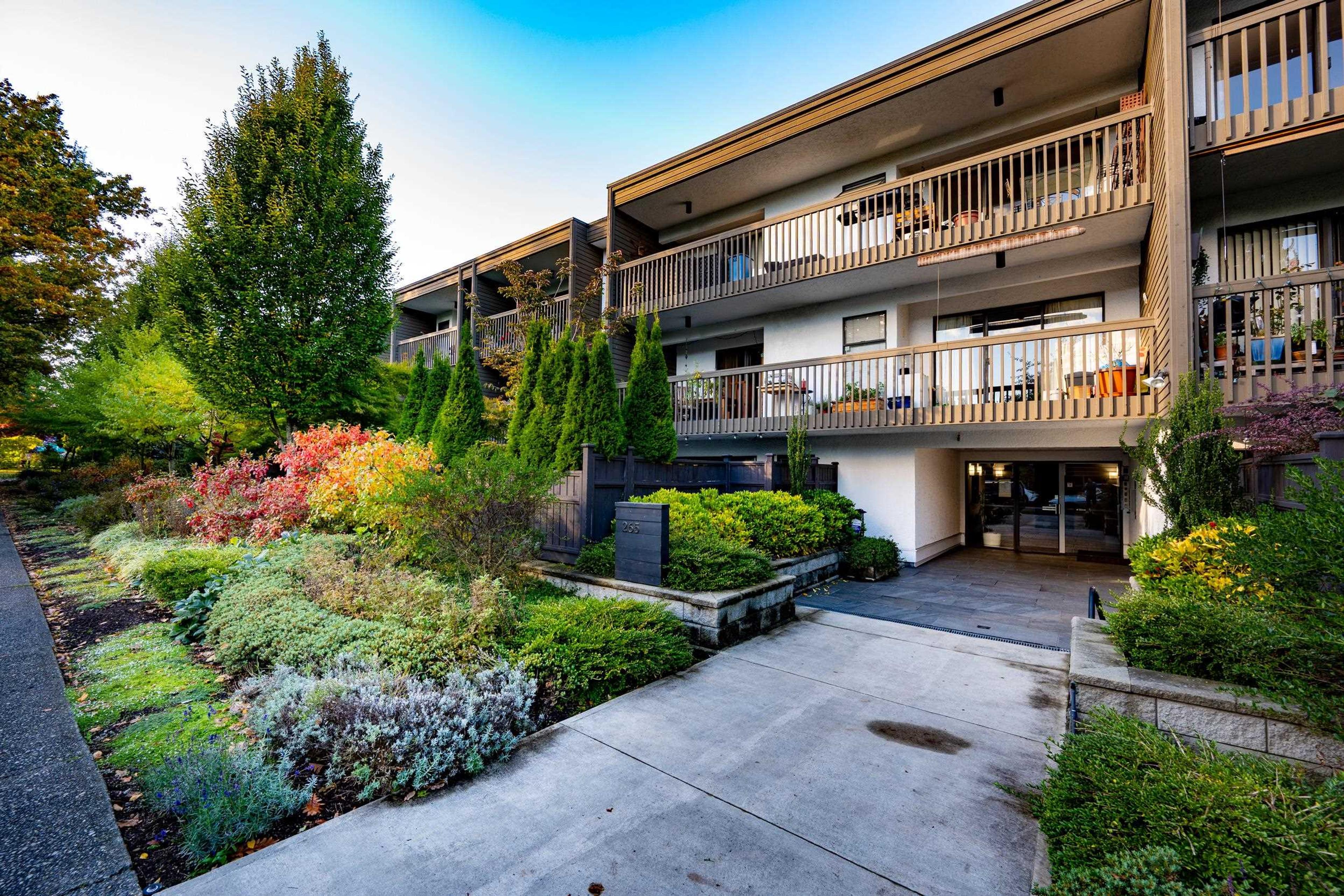 265 E 15th Avenue, Vancouver - Exteriors - Photo 3