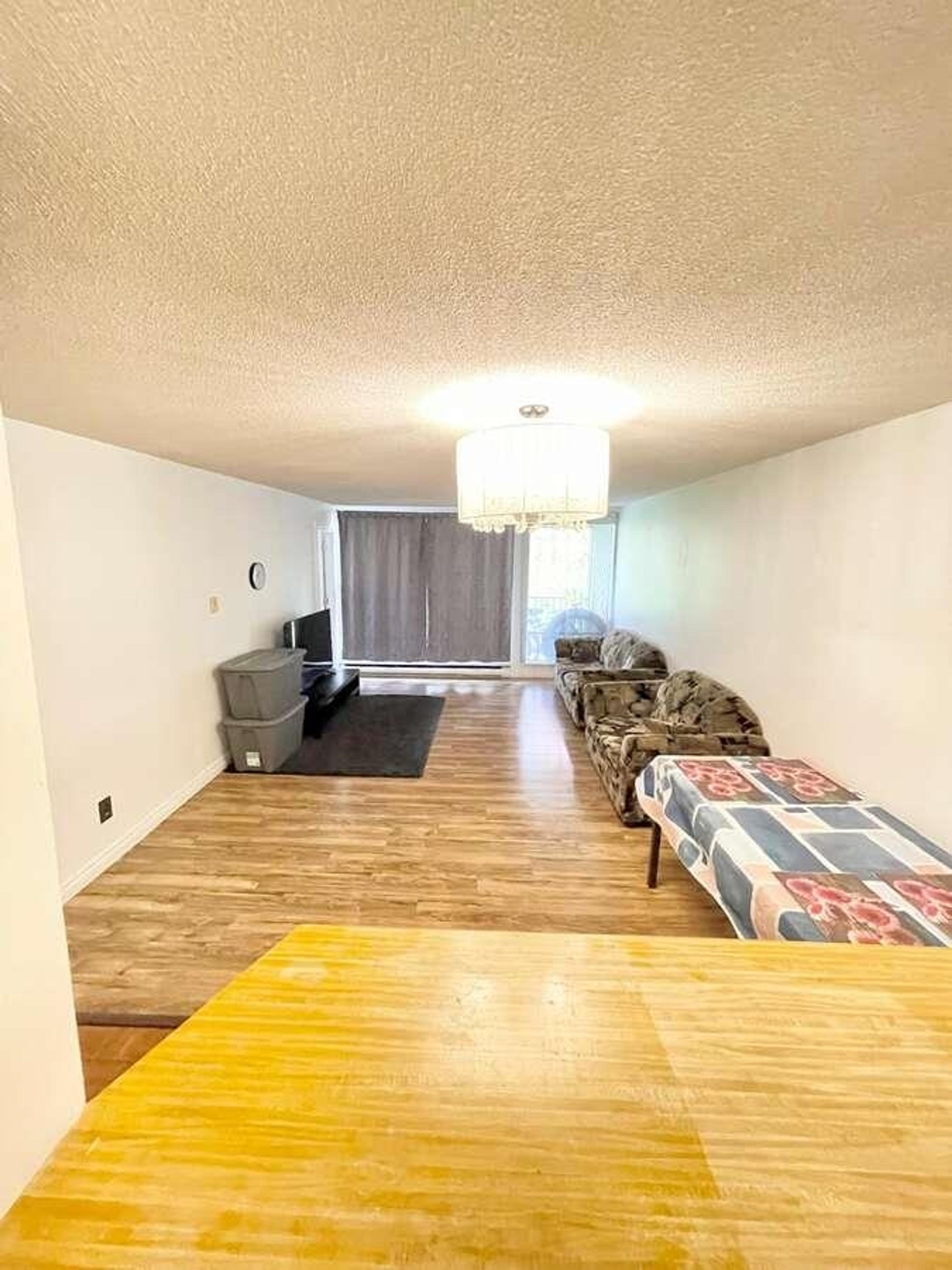 #219 9300 GLENACRES DRIVE - Main Image