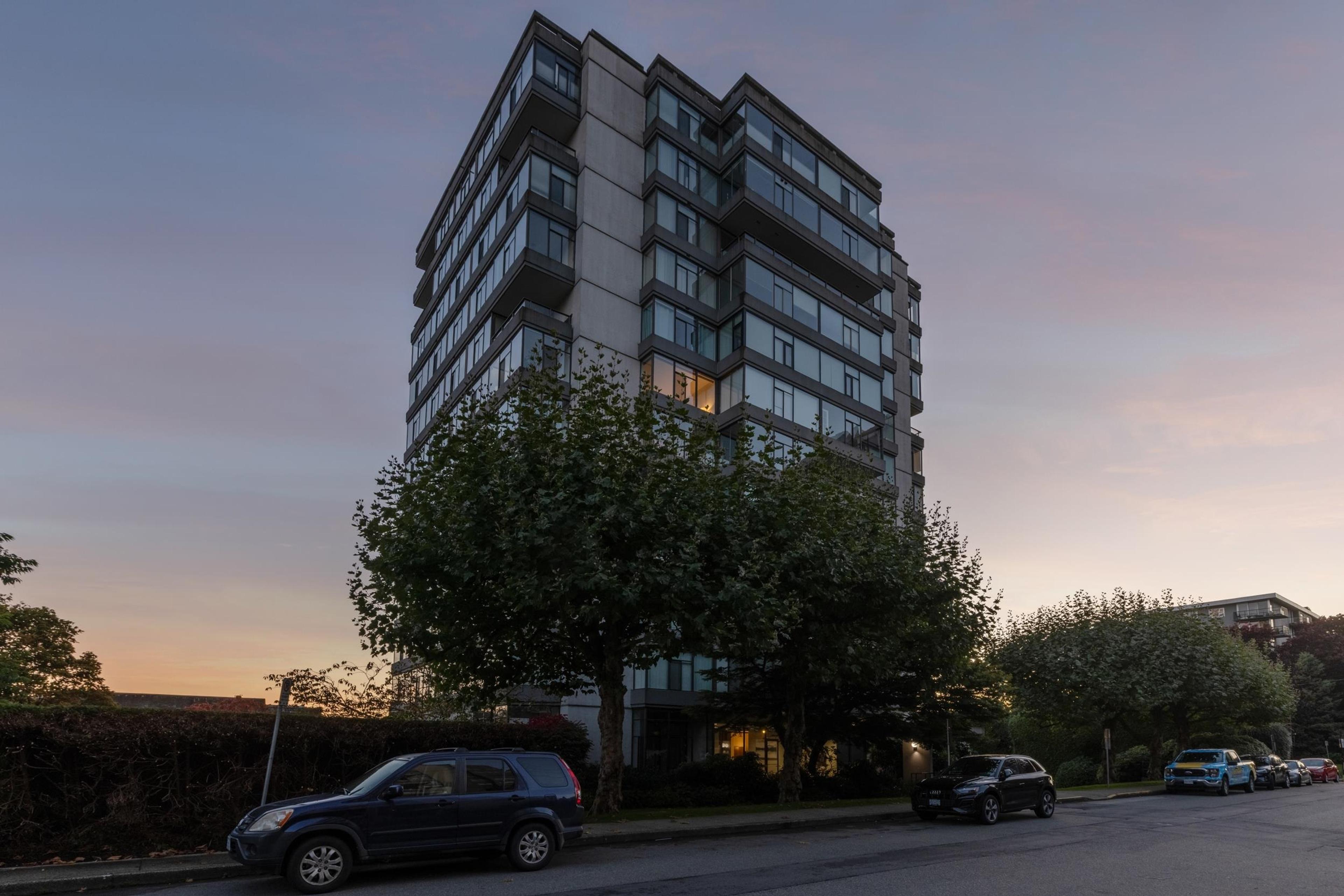 #704 1480 DUCHESS AVENUE - Image 2