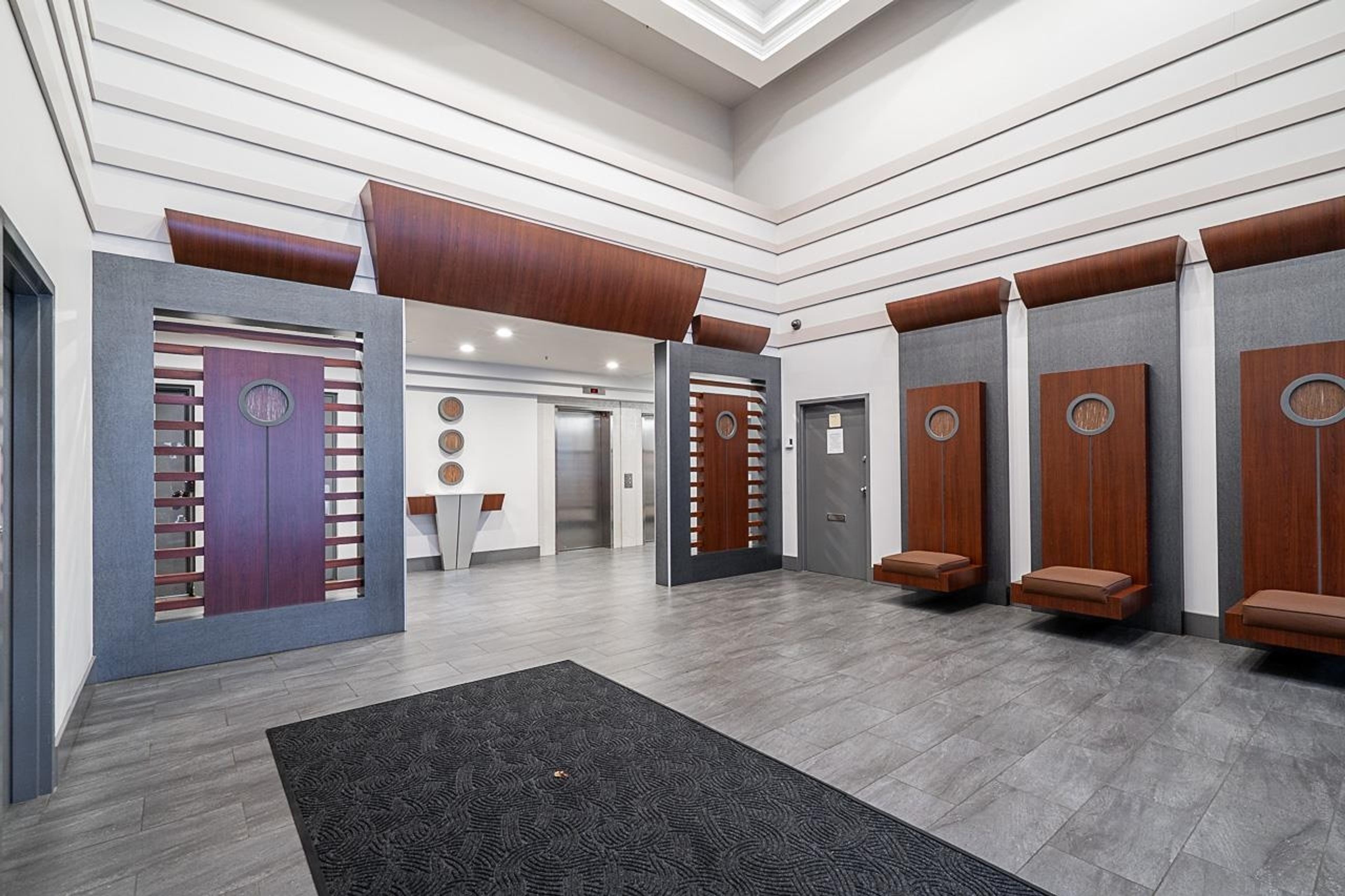 #807 488 HELMCKEN STREET - Image 3