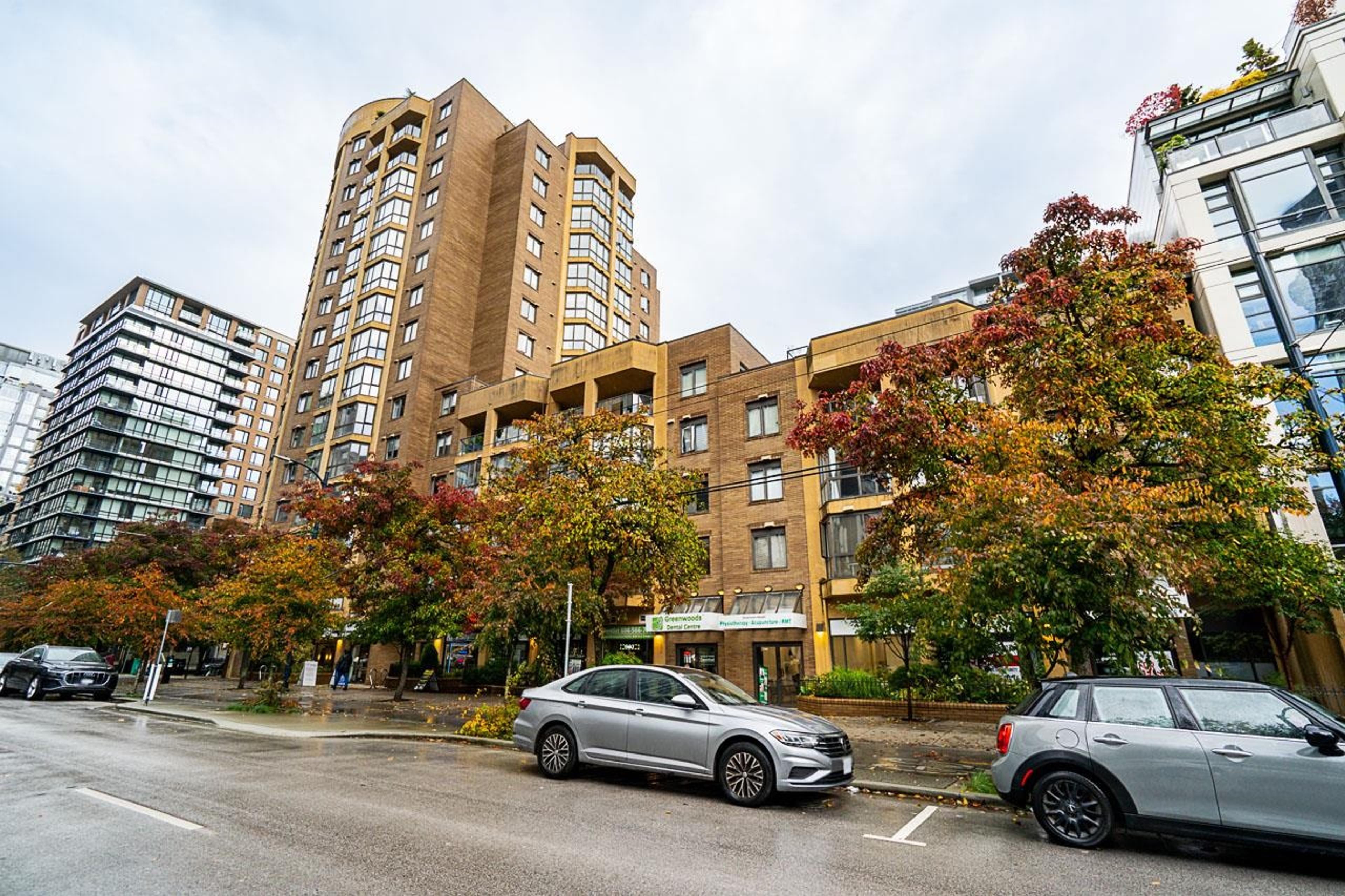 488 Helmcken Street, Vancouver - Exteriors - Photo 4