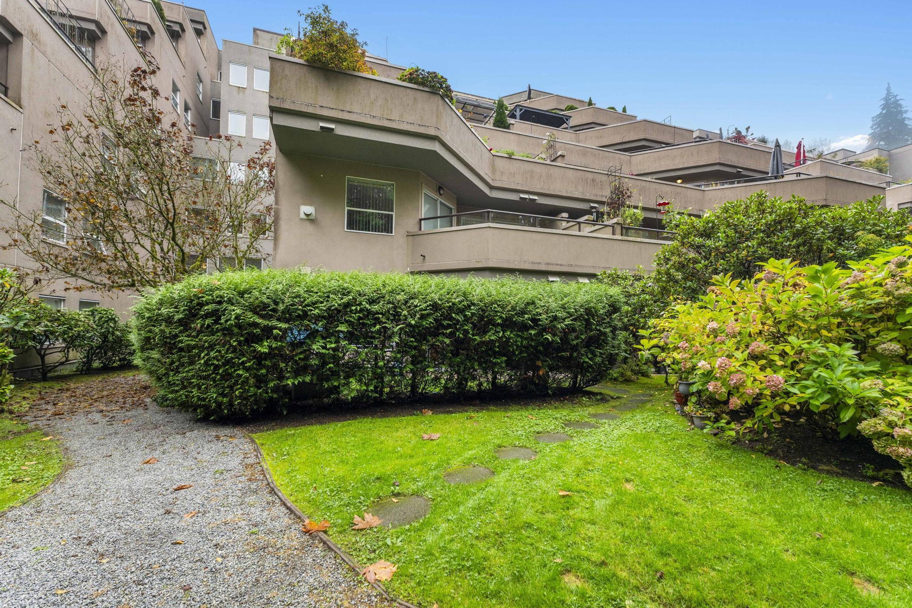 1500 Ostler Court, North Vancouver - Exteriors - Photo 2