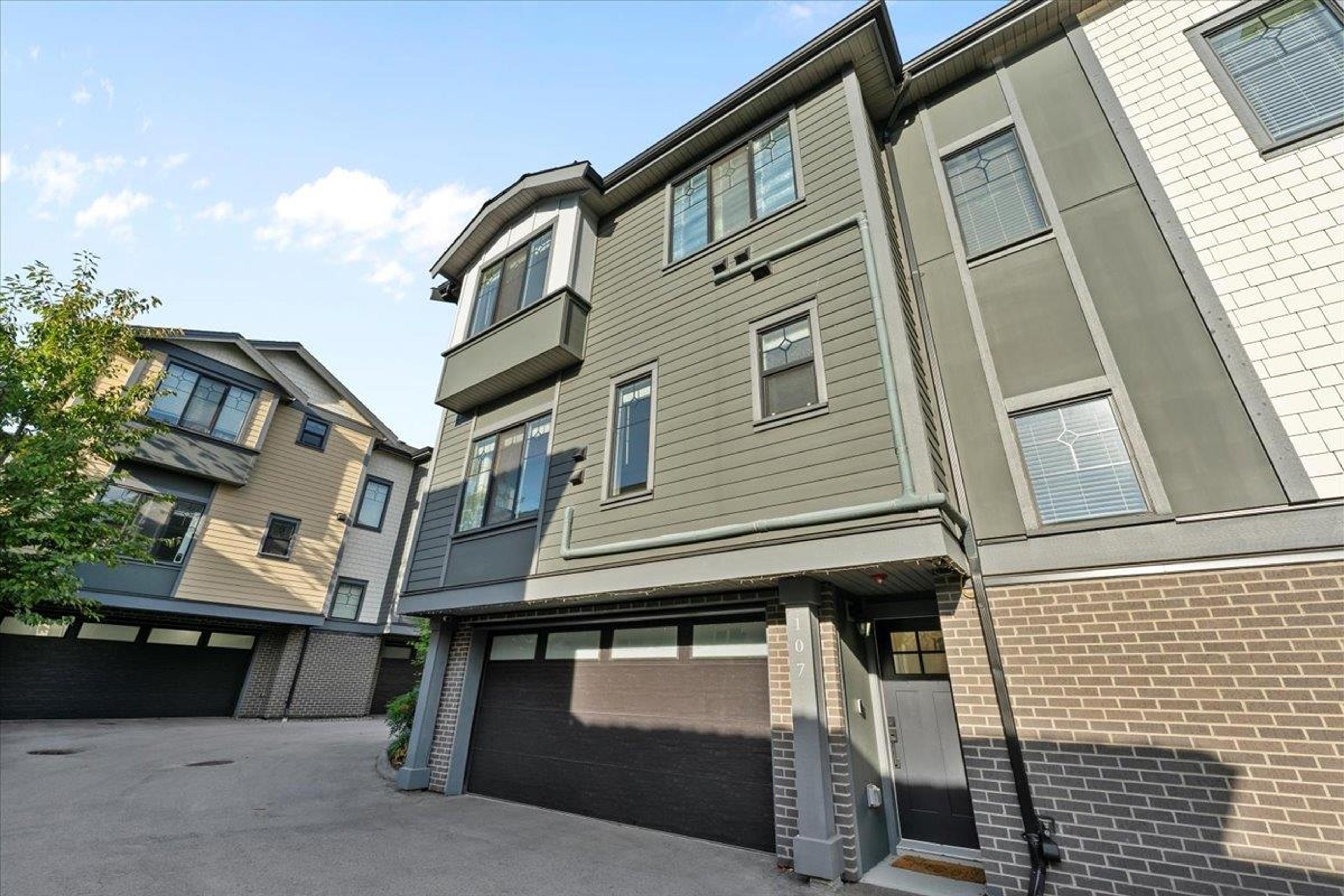 258 Hart Street, Coquitlam - Exteriors - Photo 2