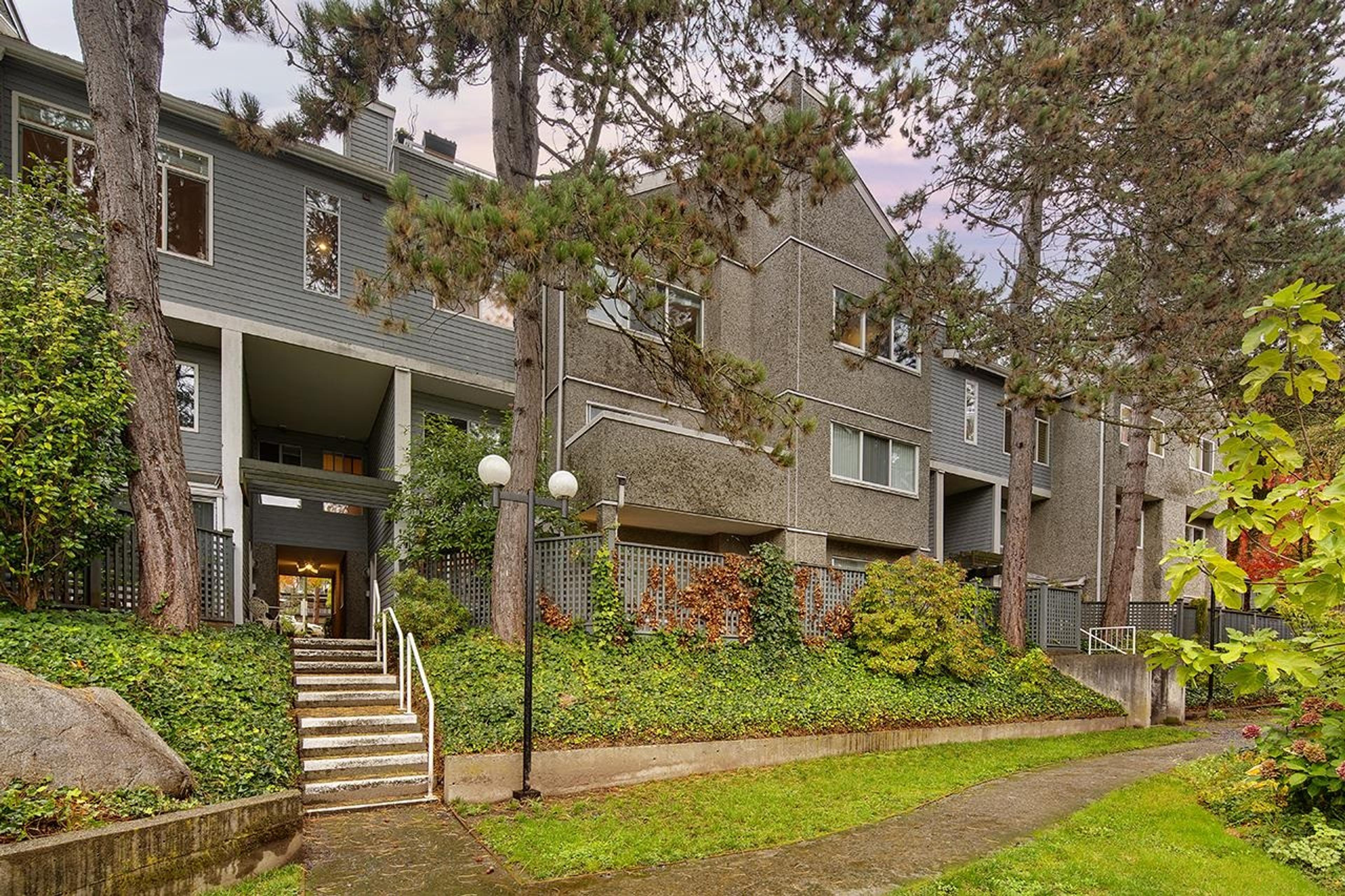 3364 Marquette Crescent, Vancouver - Exteriors - Full Complex View - Photo 4