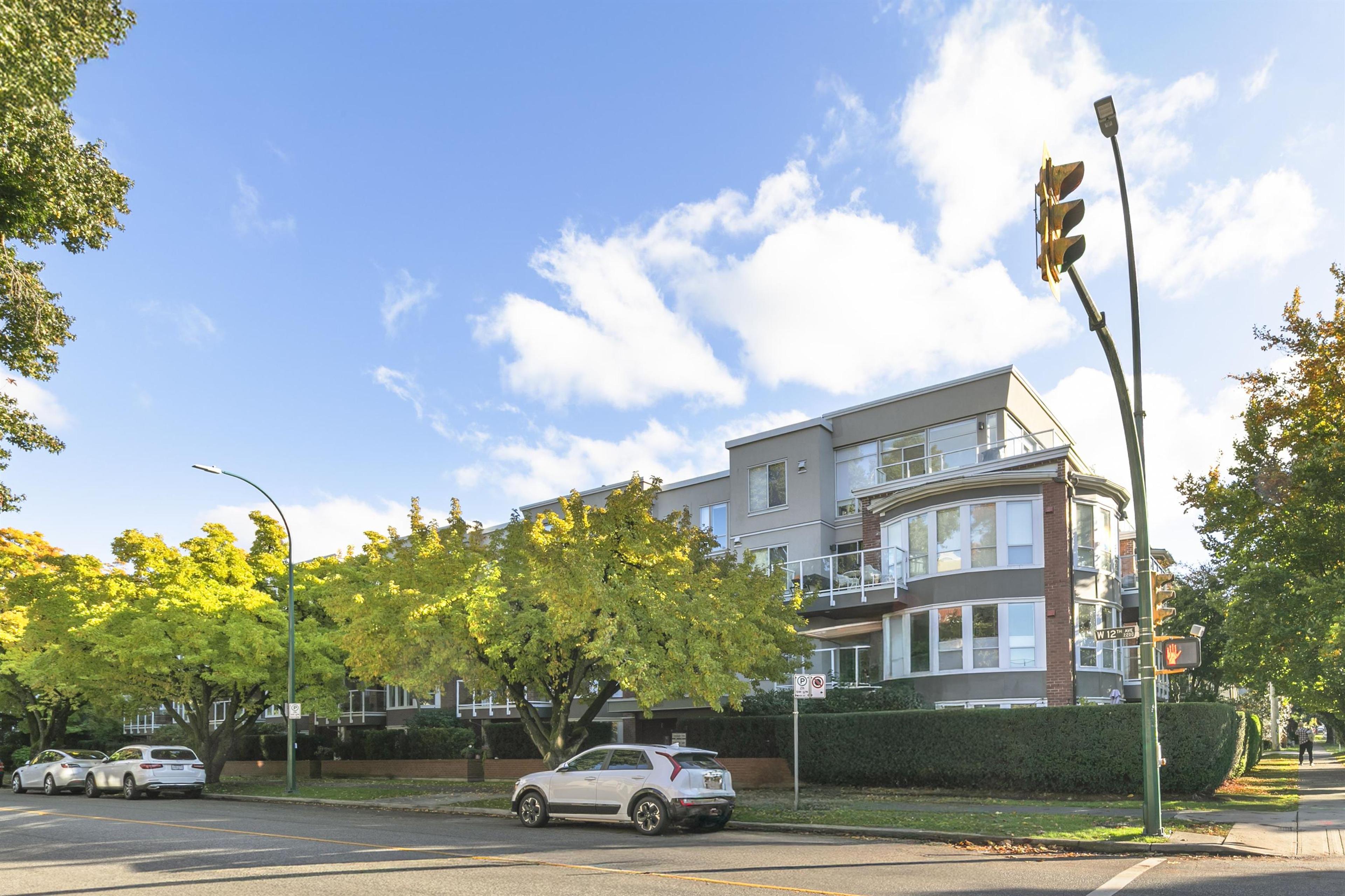 2288 W 12th Avenue, Vancouver - Exteriors - Photo 2