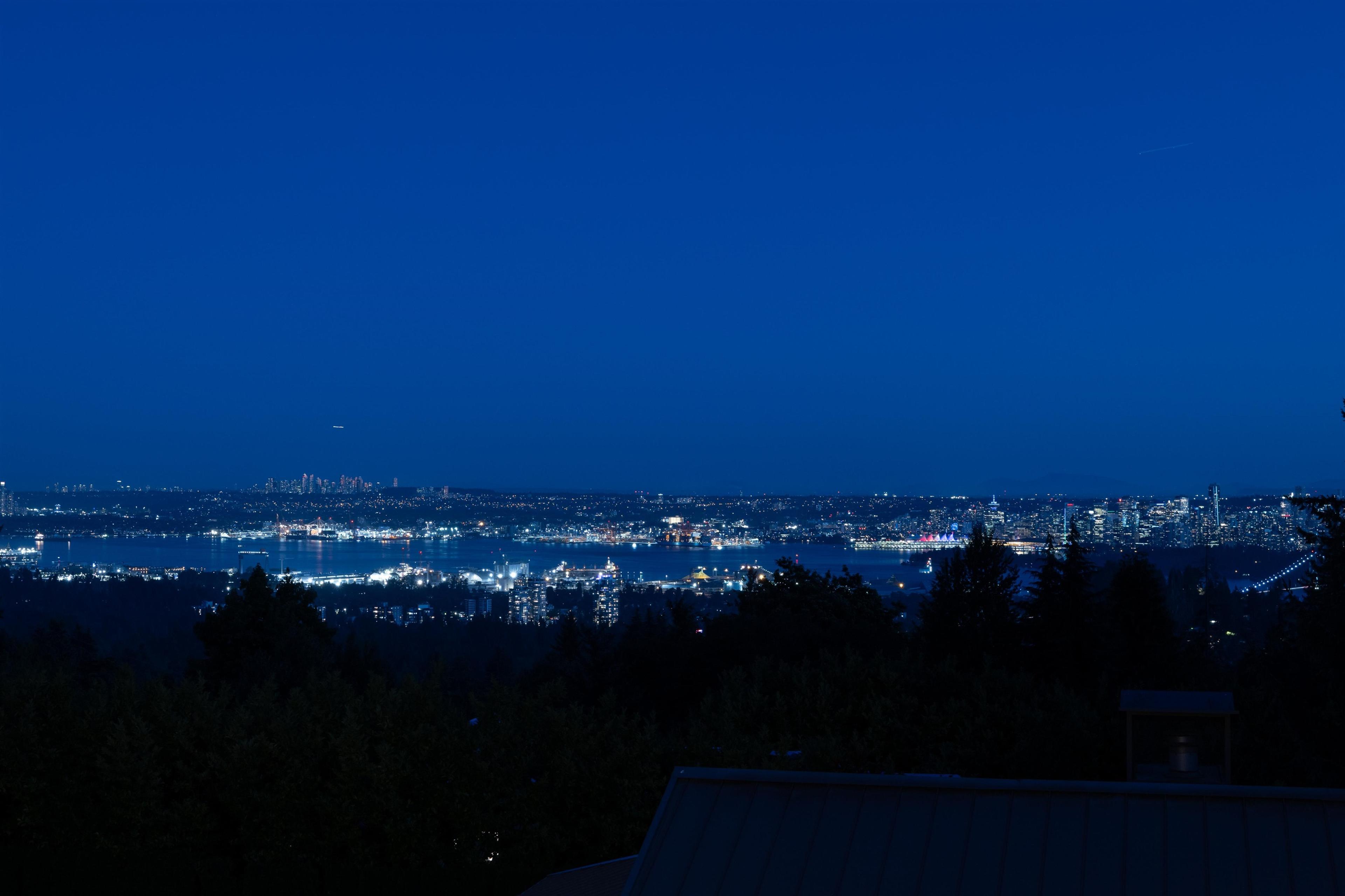 1050 KING GEORGES WAY - Image 2