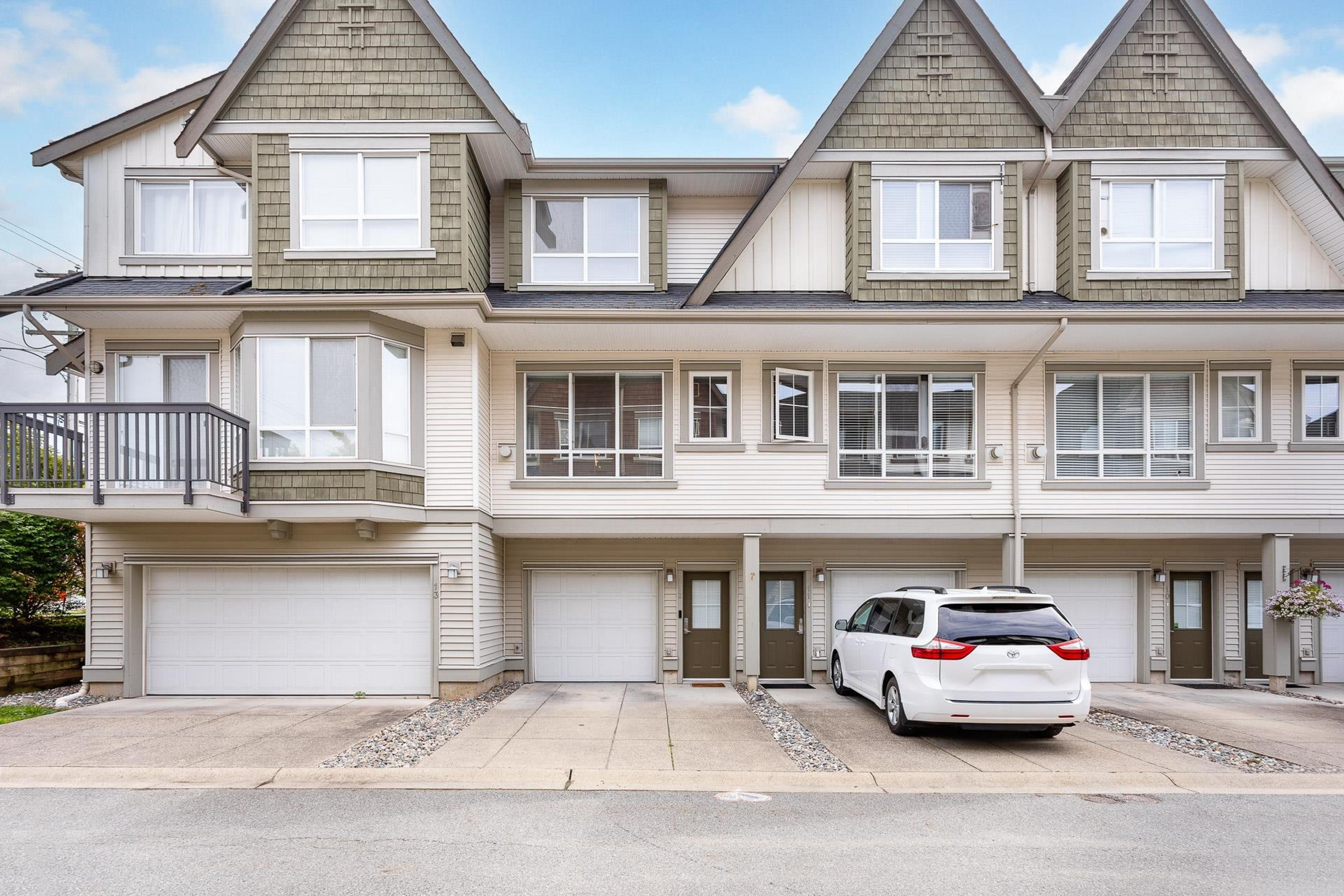 7155 189 Street, Surrey - Exteriors - Full Complex View - Photo 4