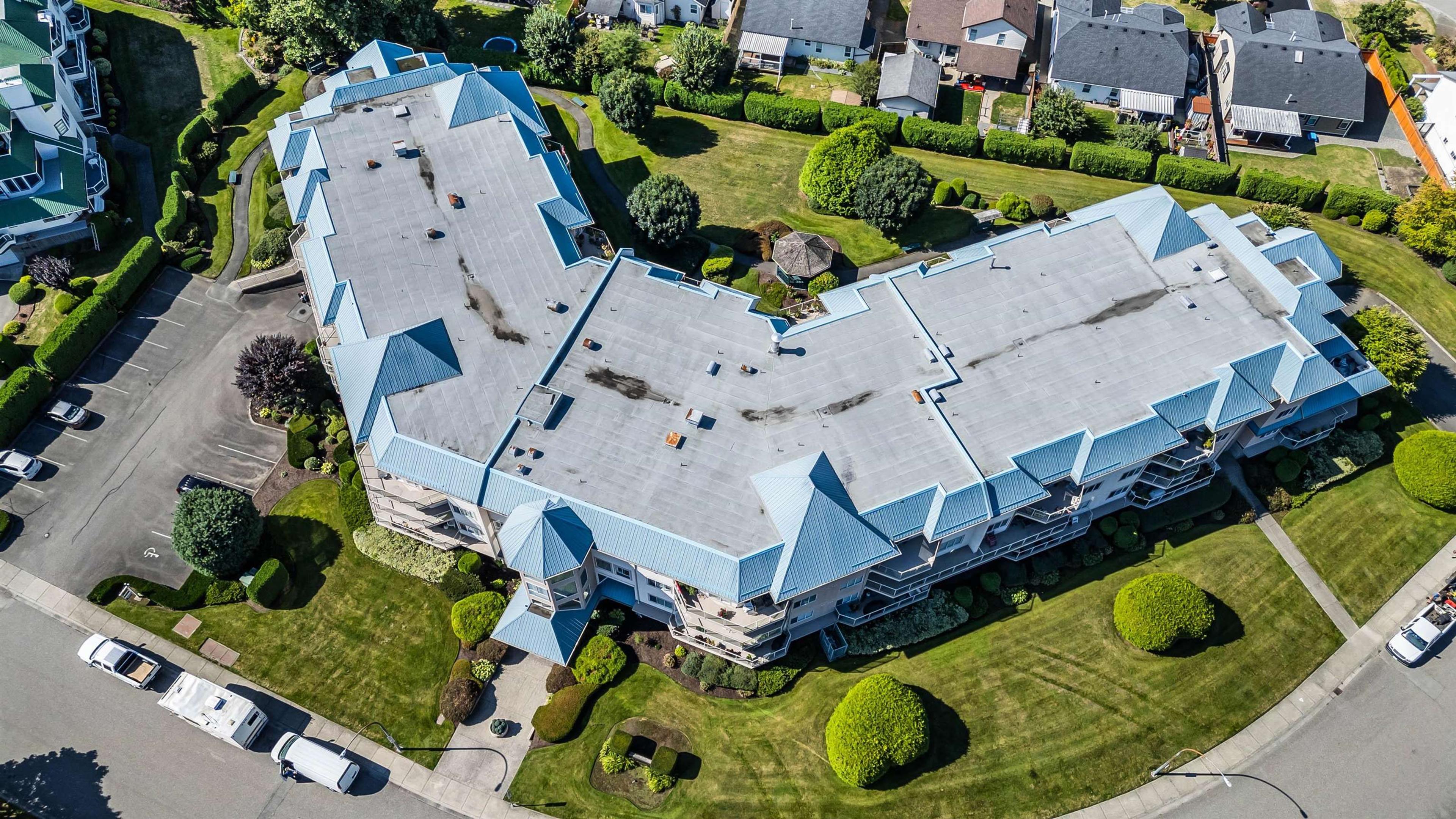 7685 Amber Drive, Chilliwack - Exteriors - Full Complex View, Drone/Aerial View - Photo 2