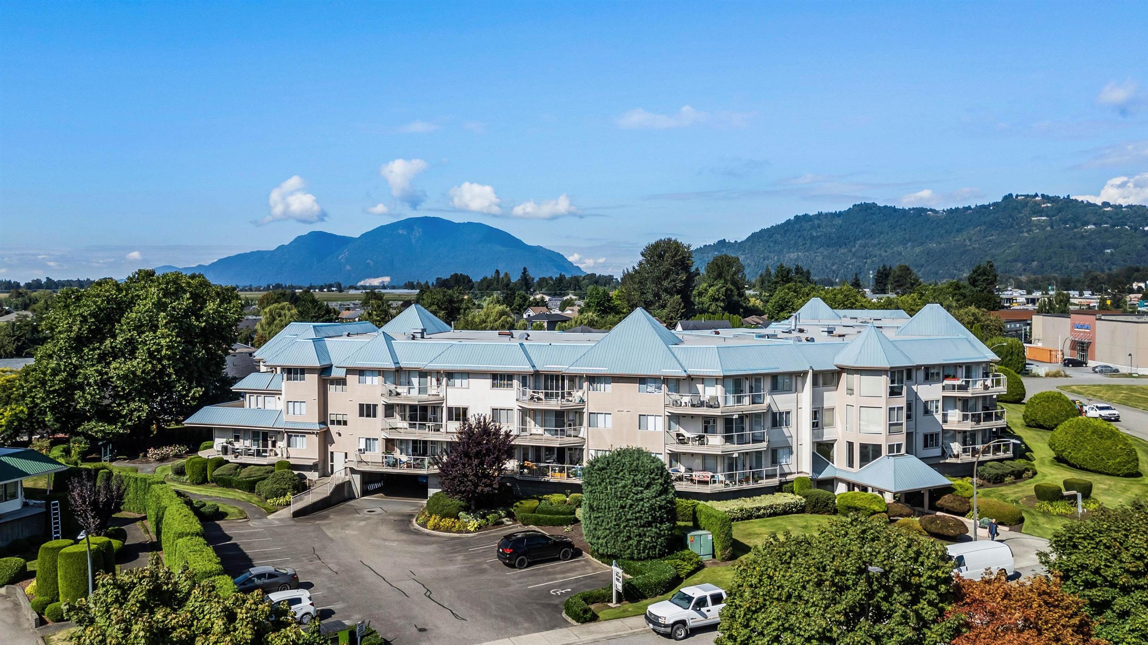 7685 Amber Drive, Chilliwack - Exteriors - Full Complex View, Drone/Aerial View - Photo 4