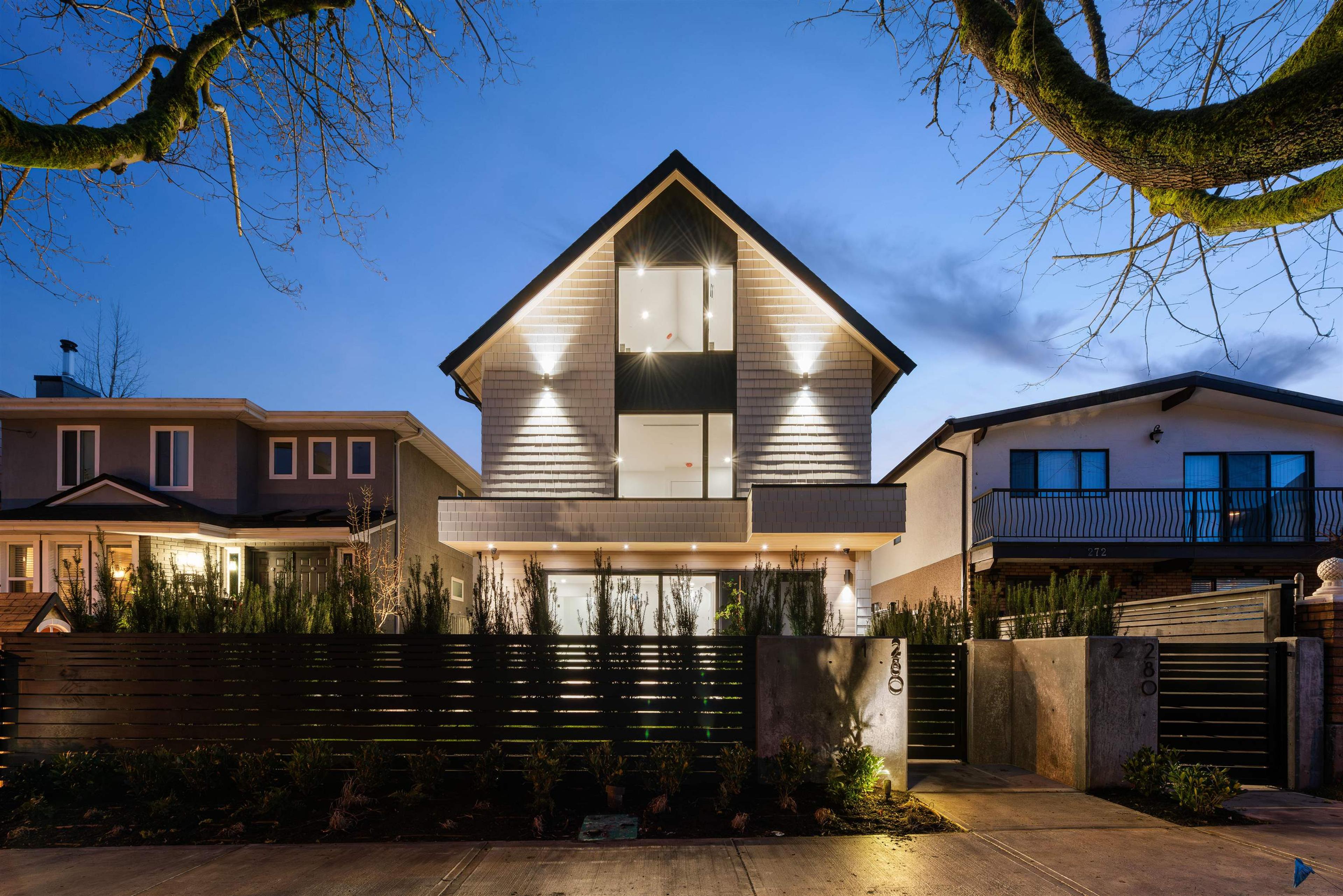 280 E 32 Avenue, Vancouver - Exteriors - Photo 2