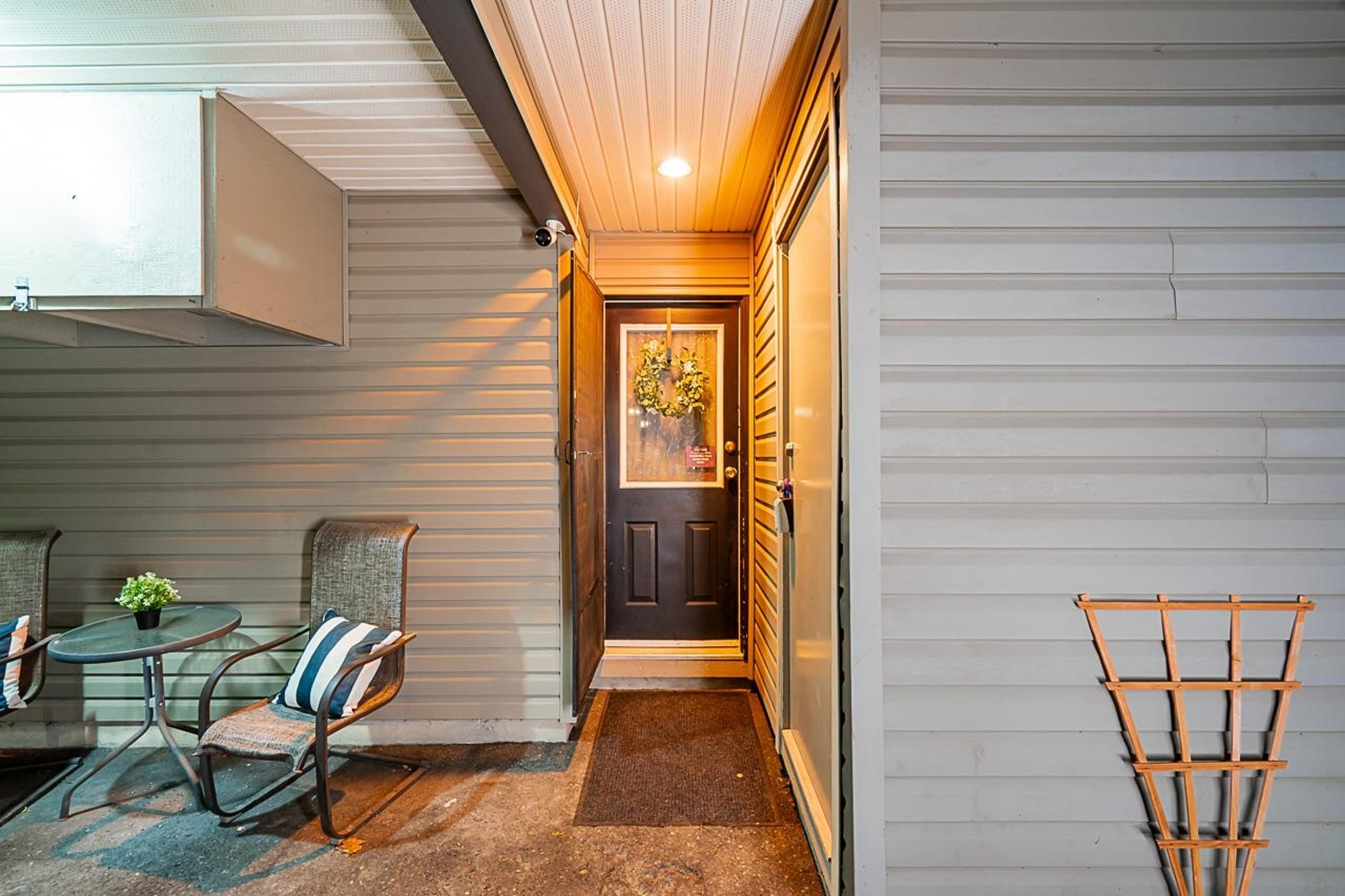 27456 32 Avenue, Langley - Exteriors - Photo 1