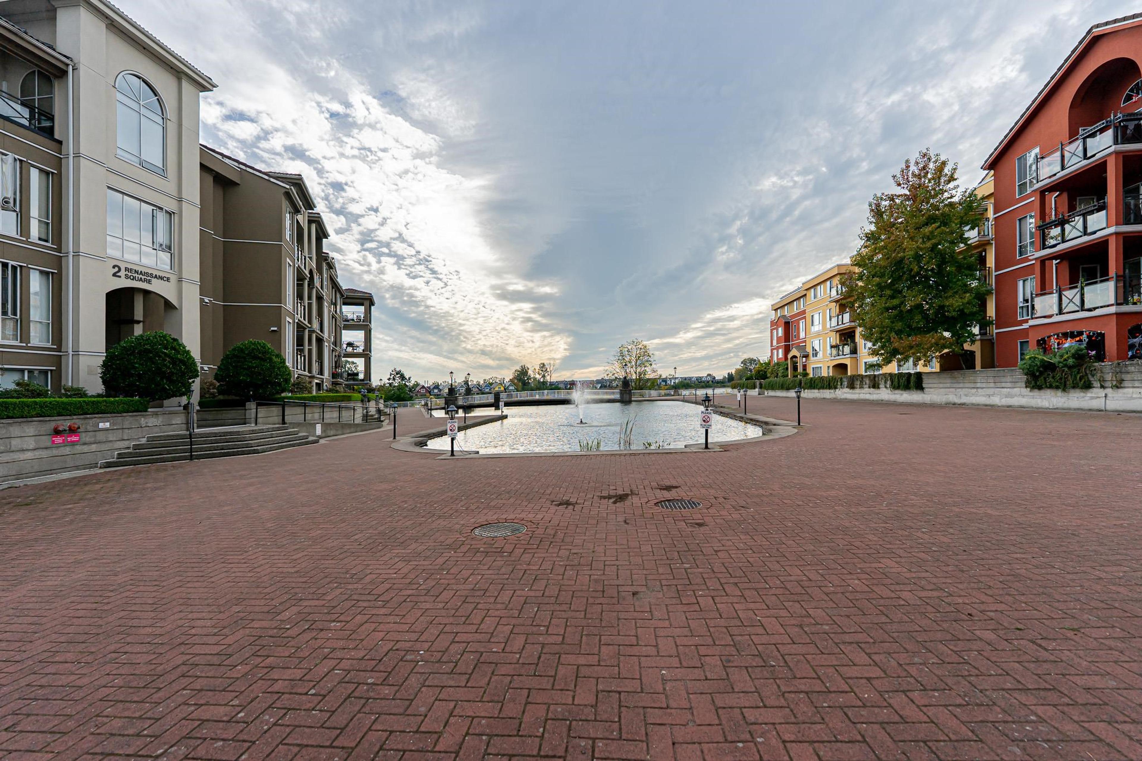 10 Renaissance Square, New Westminster - Exteriors - Full Complex View - Photo 4