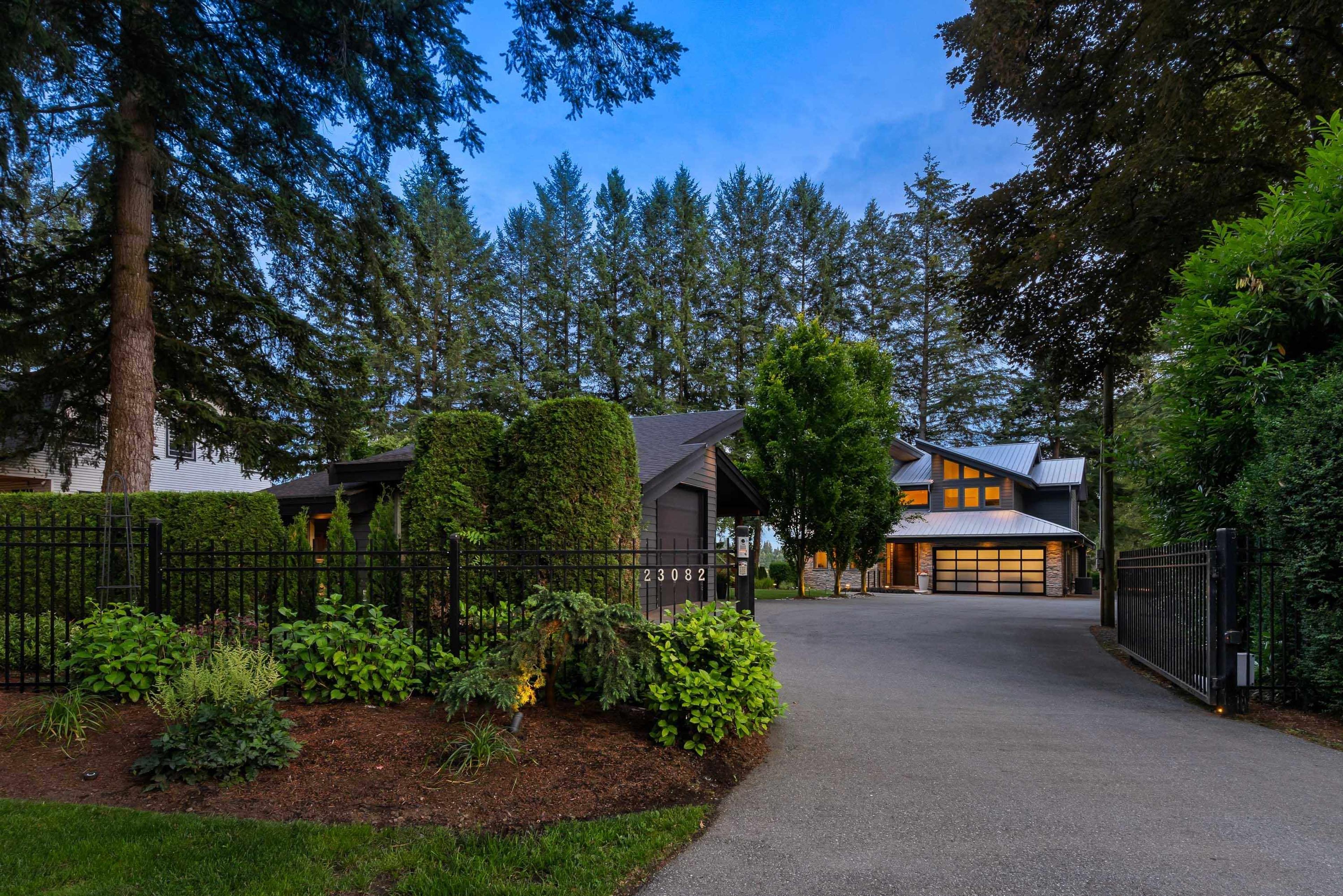 23082 88 AVENUE - Main Image