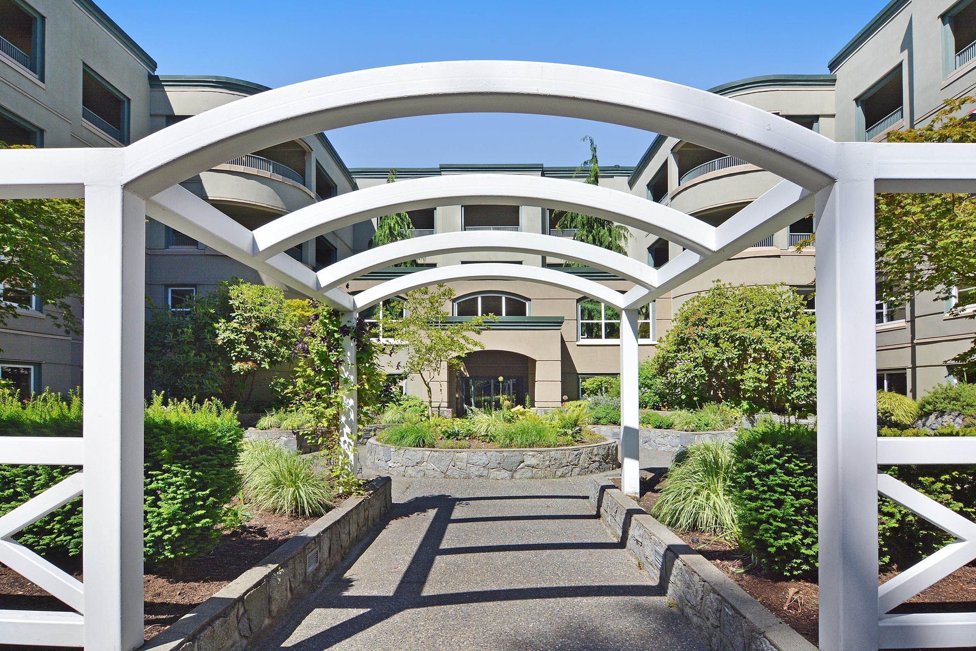 1725501 128 Street, Surrey - Exteriors - Photo 4