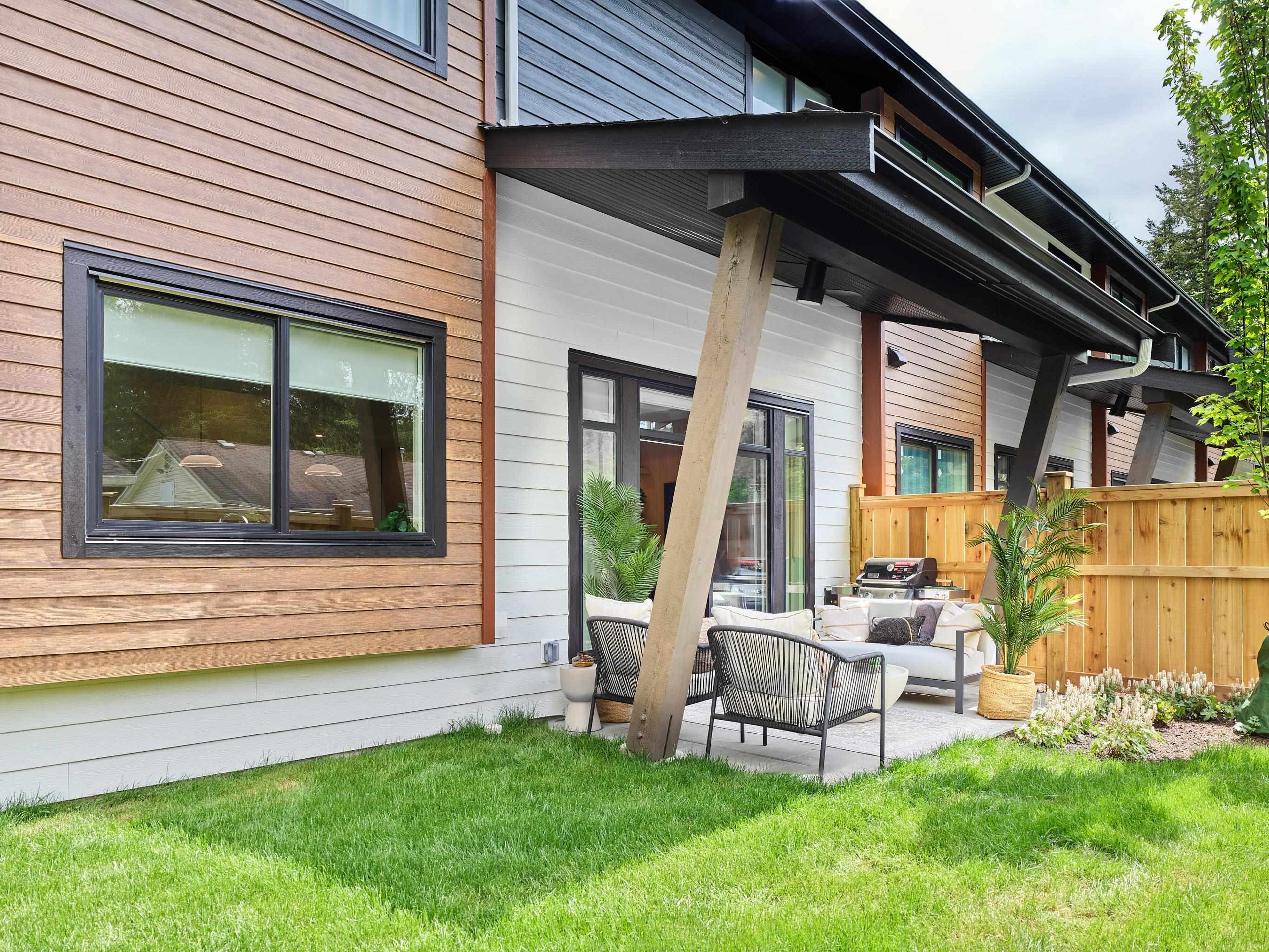 23697 Fern Crescent, Maple Ridge - Outdoor Amenities - Garden / Yard/ Backyard/ Porch/ Deck - Photo 2