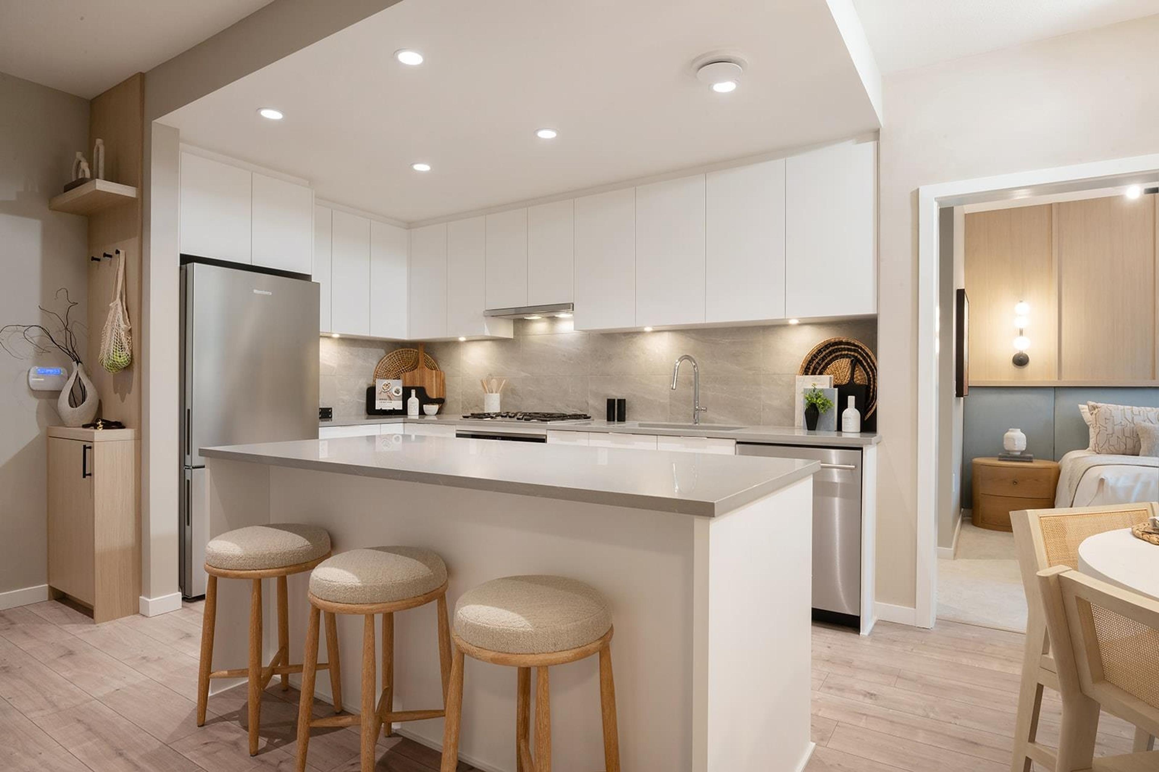 #110 625 COTTONWOOD AVENUE - Main Image