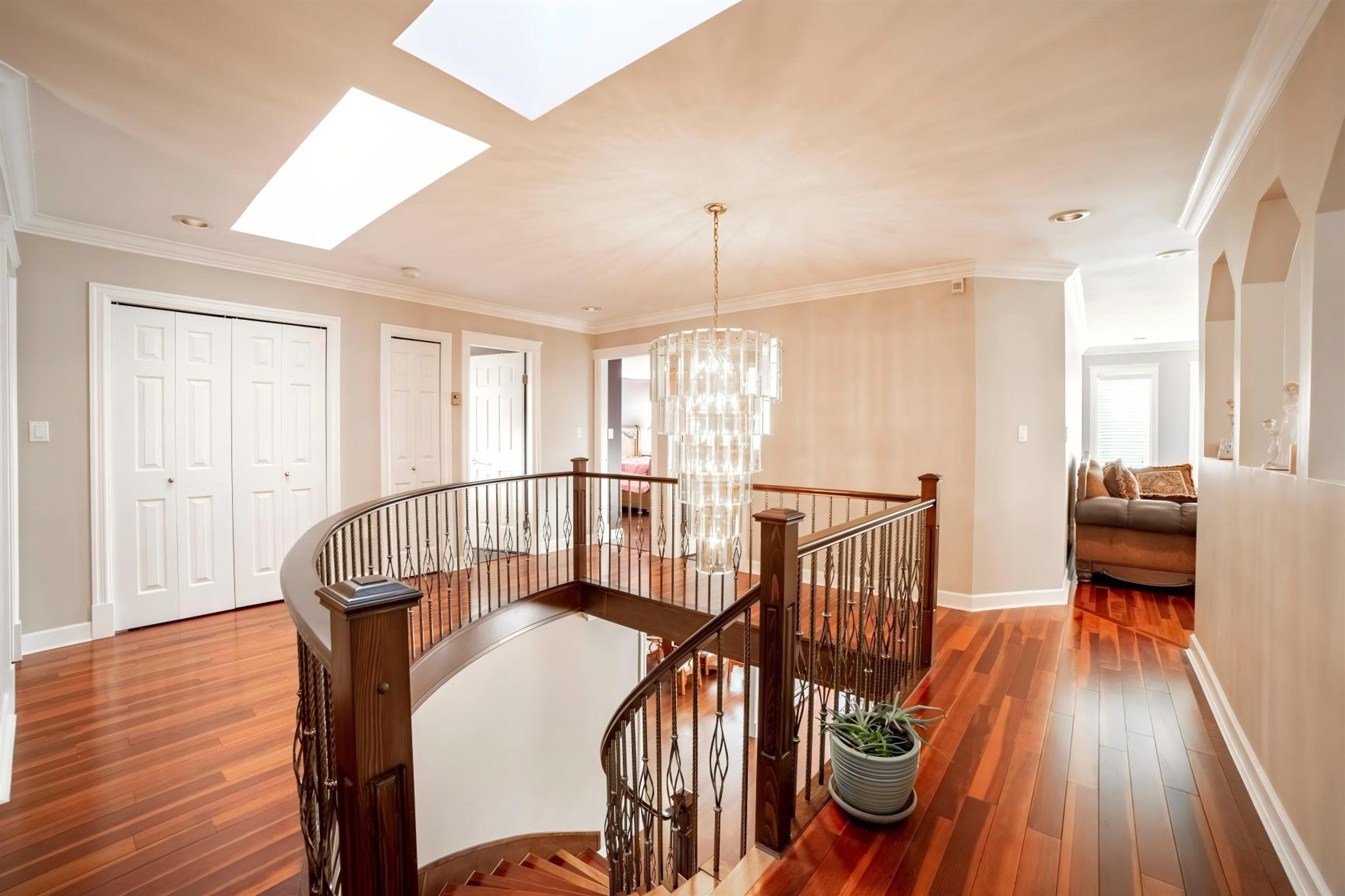 6970 WILLINGDON AVE - Image 2