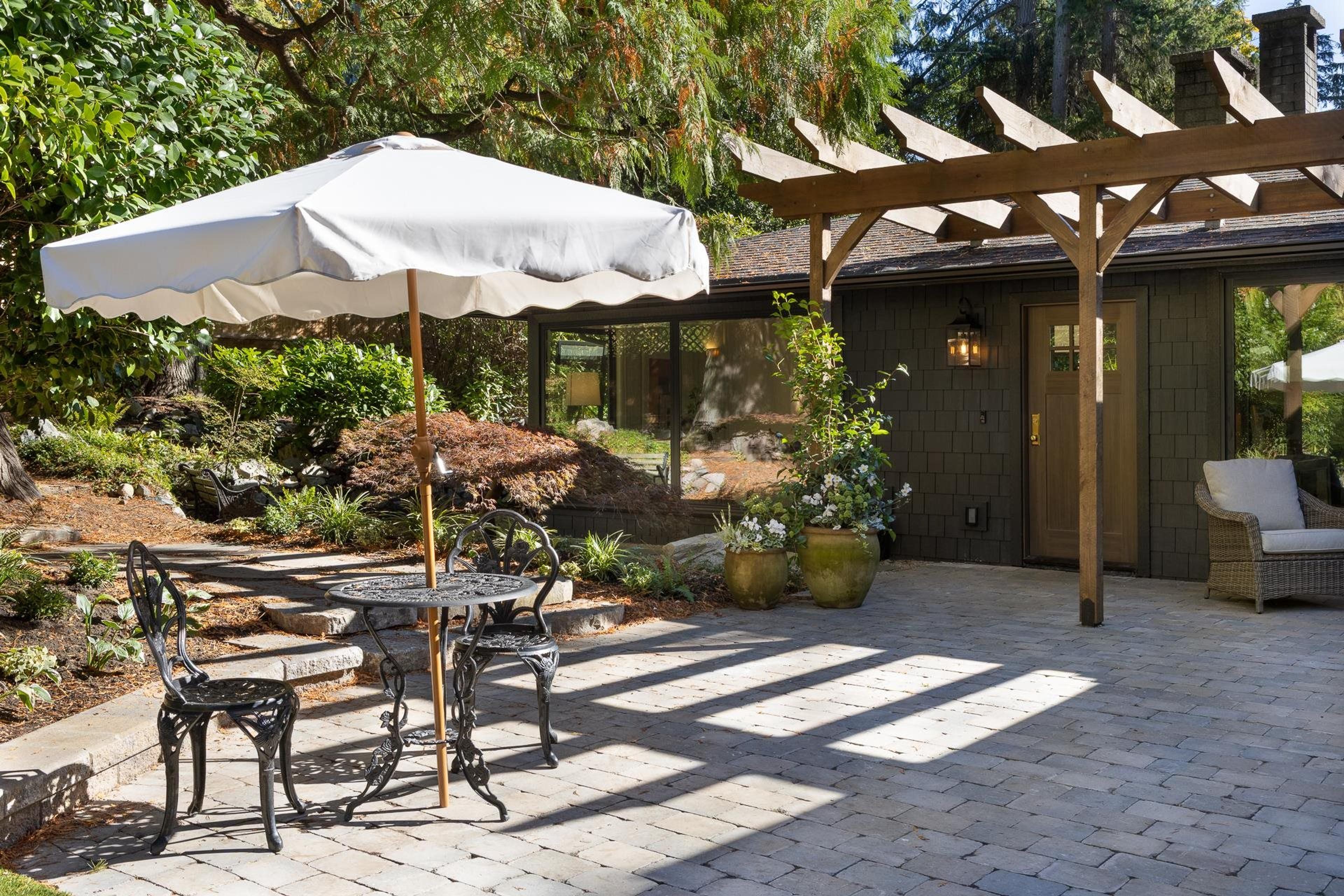 5075 HOWE SOUND LANE - Image 3