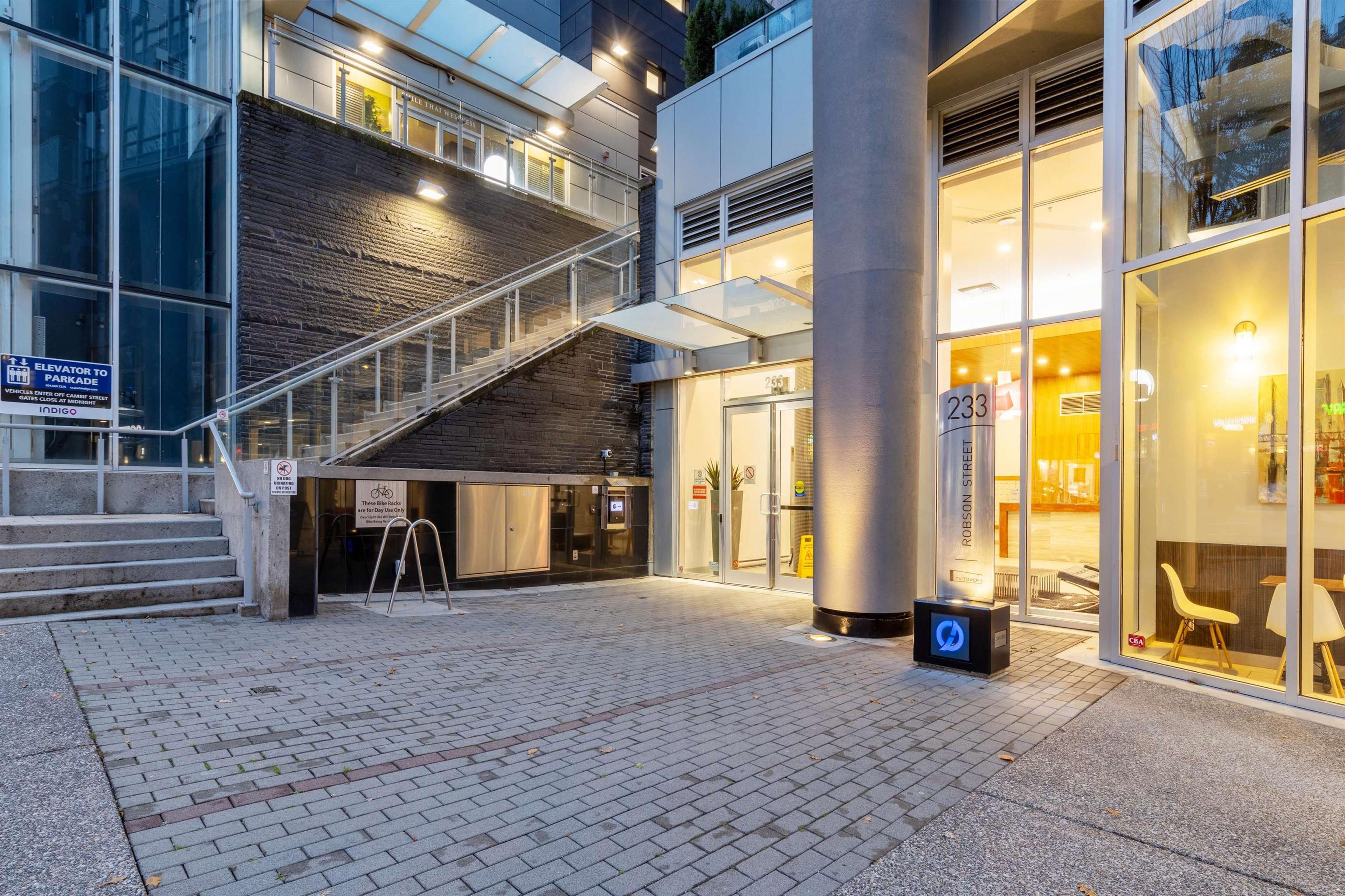 #1606 233 ROBSON STREET - Image 3