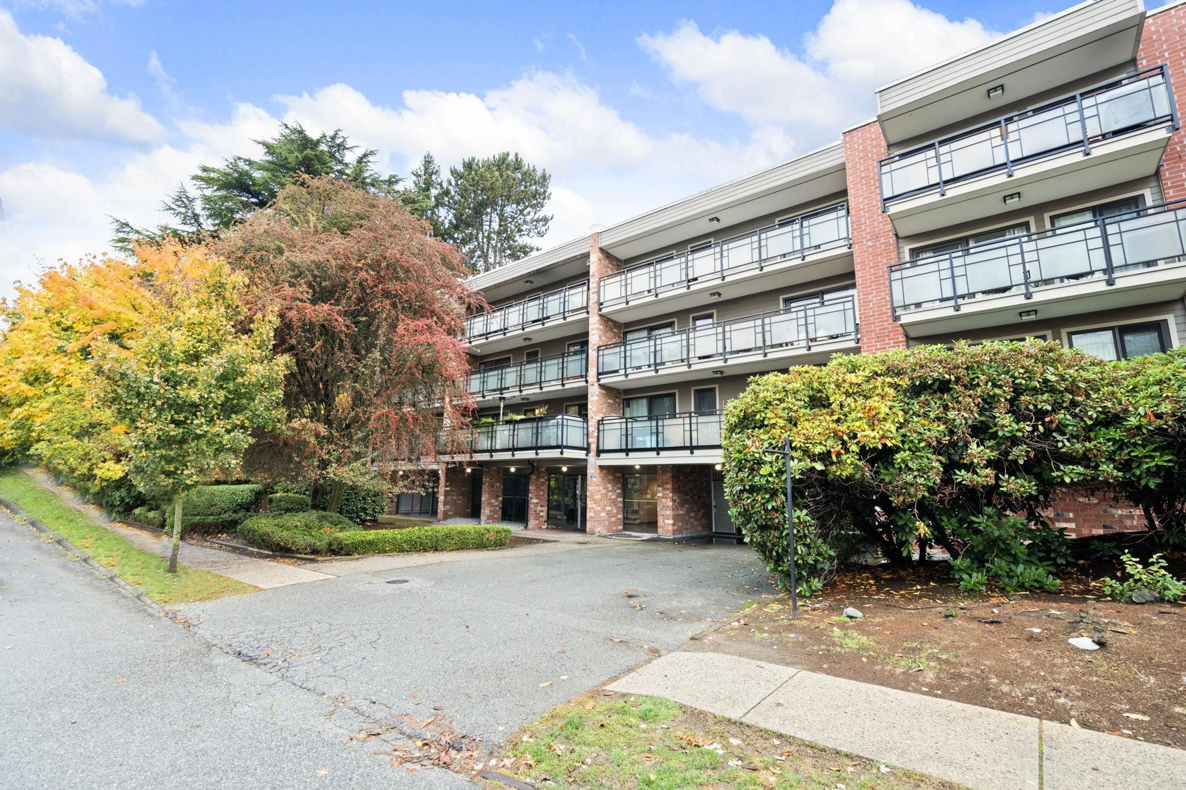 360 E 2nd Street, North Vancouver - Exteriors - Full Complex View - Photo 2