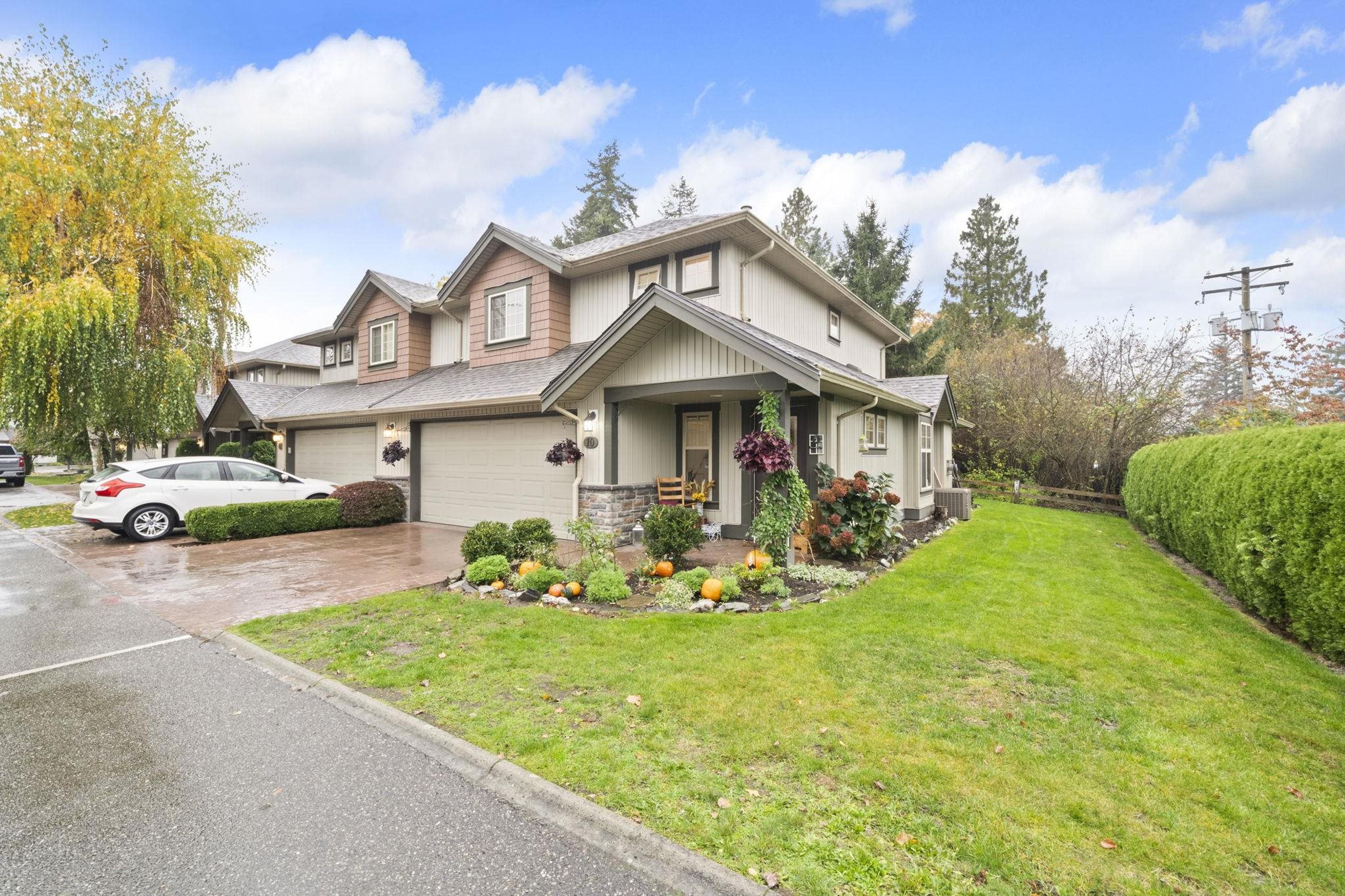 6887 Sheffield Way, Chilliwack - Exteriors - Photo 1