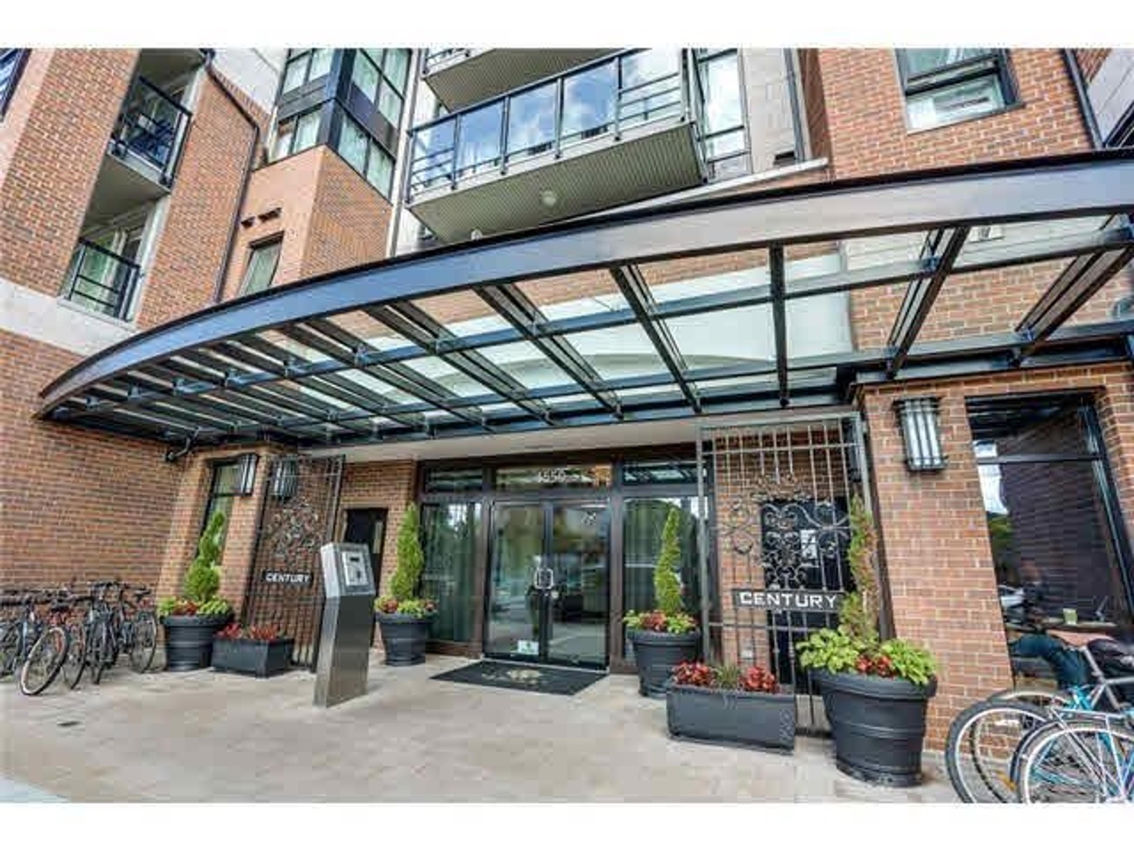 4550 Fraser Street, Vancouver - Exteriors - Photo 2