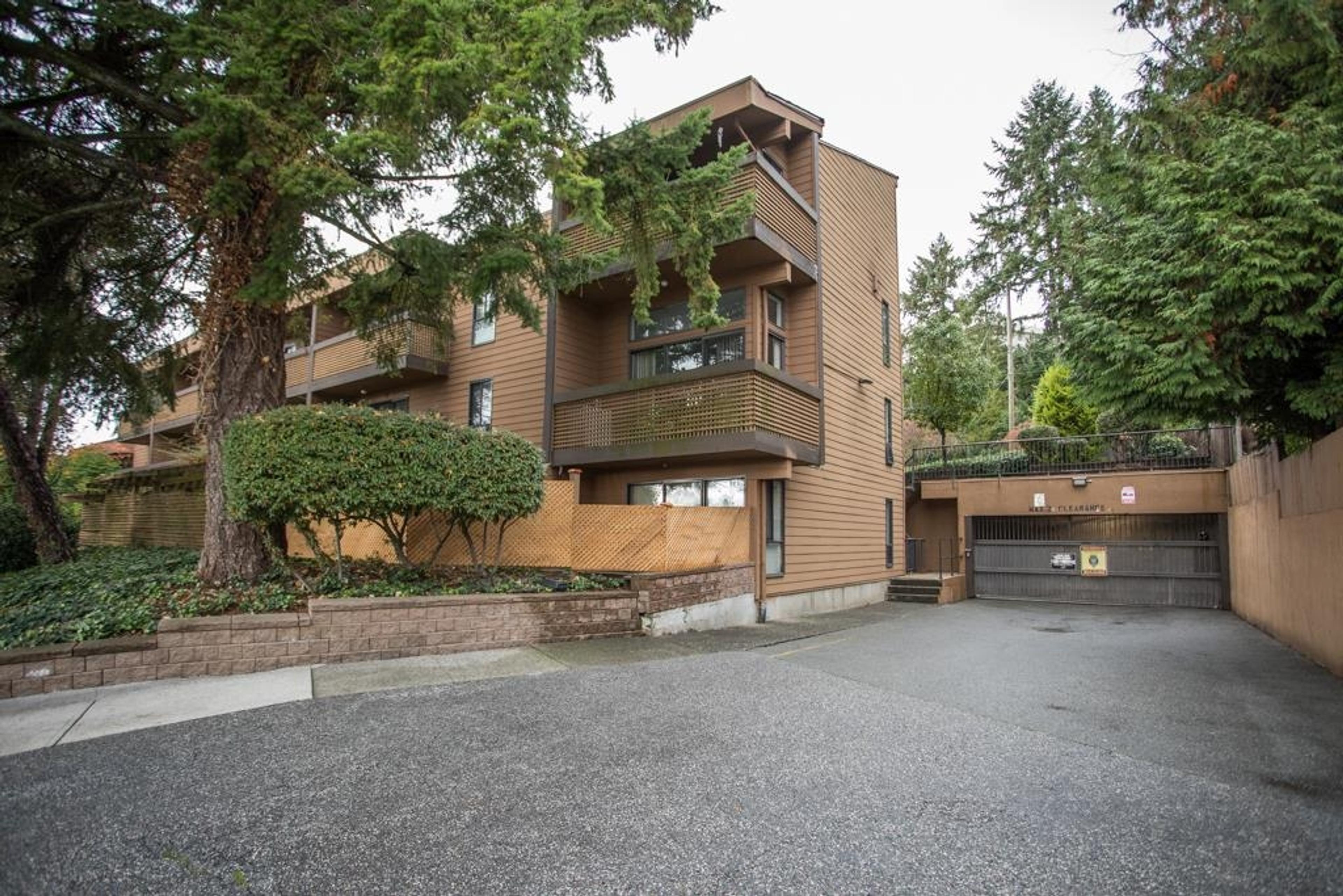 7151 Edmonds Street, Burnaby - Exteriors - Photo 1