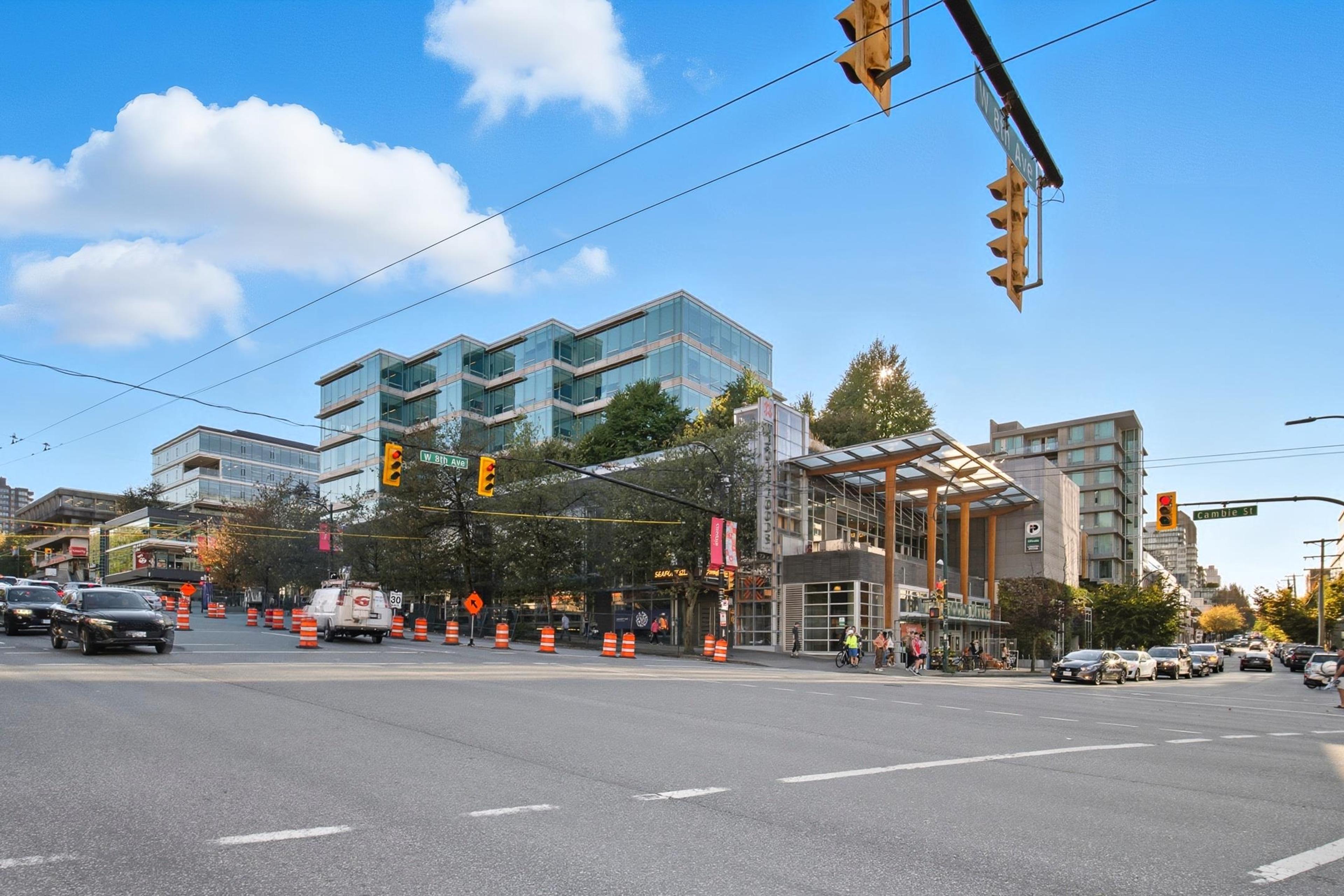 522 W 8th Avenue, Vancouver - Exteriors - Full Complex View - Photo 2