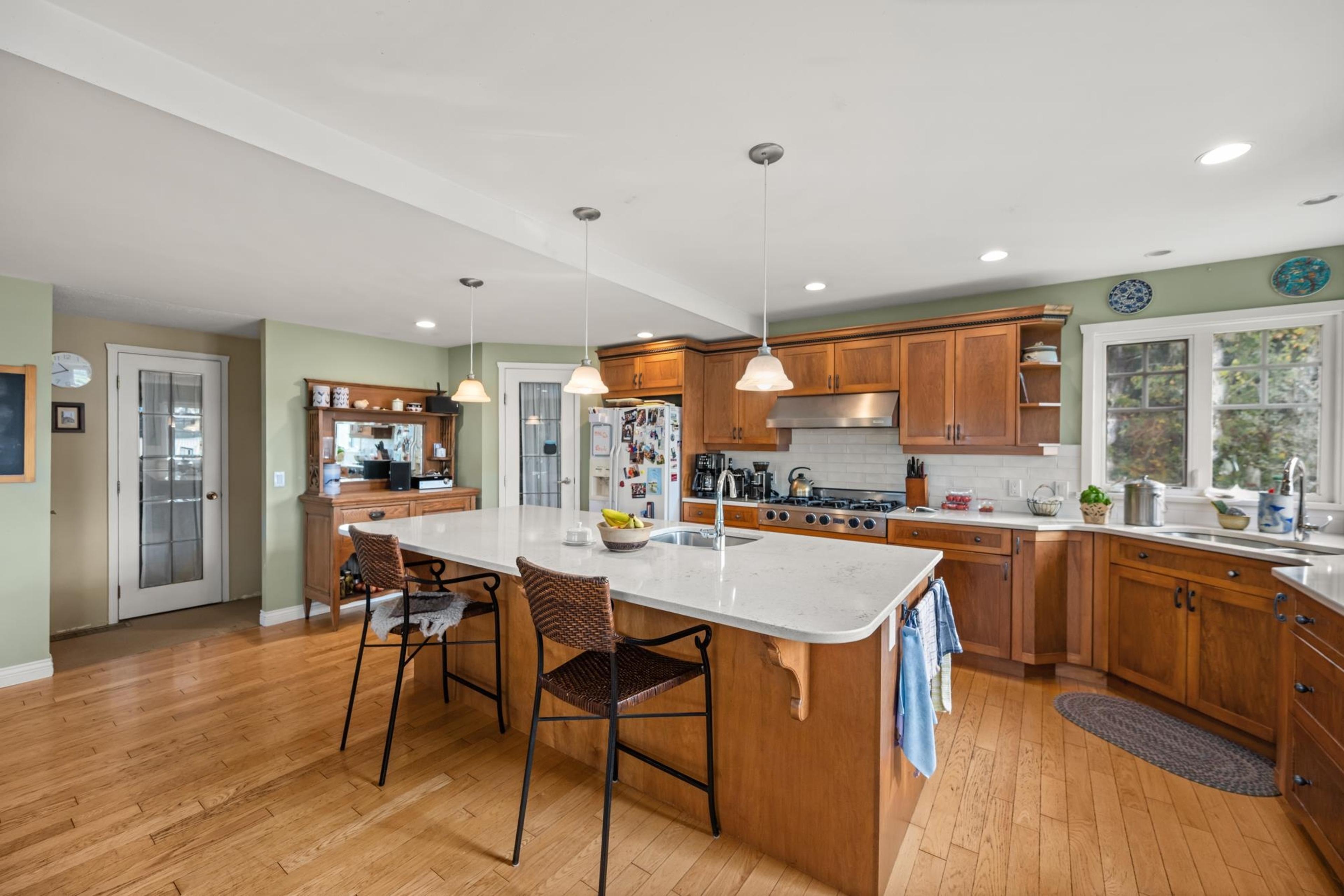 27382 84 AVENUE - Image 2