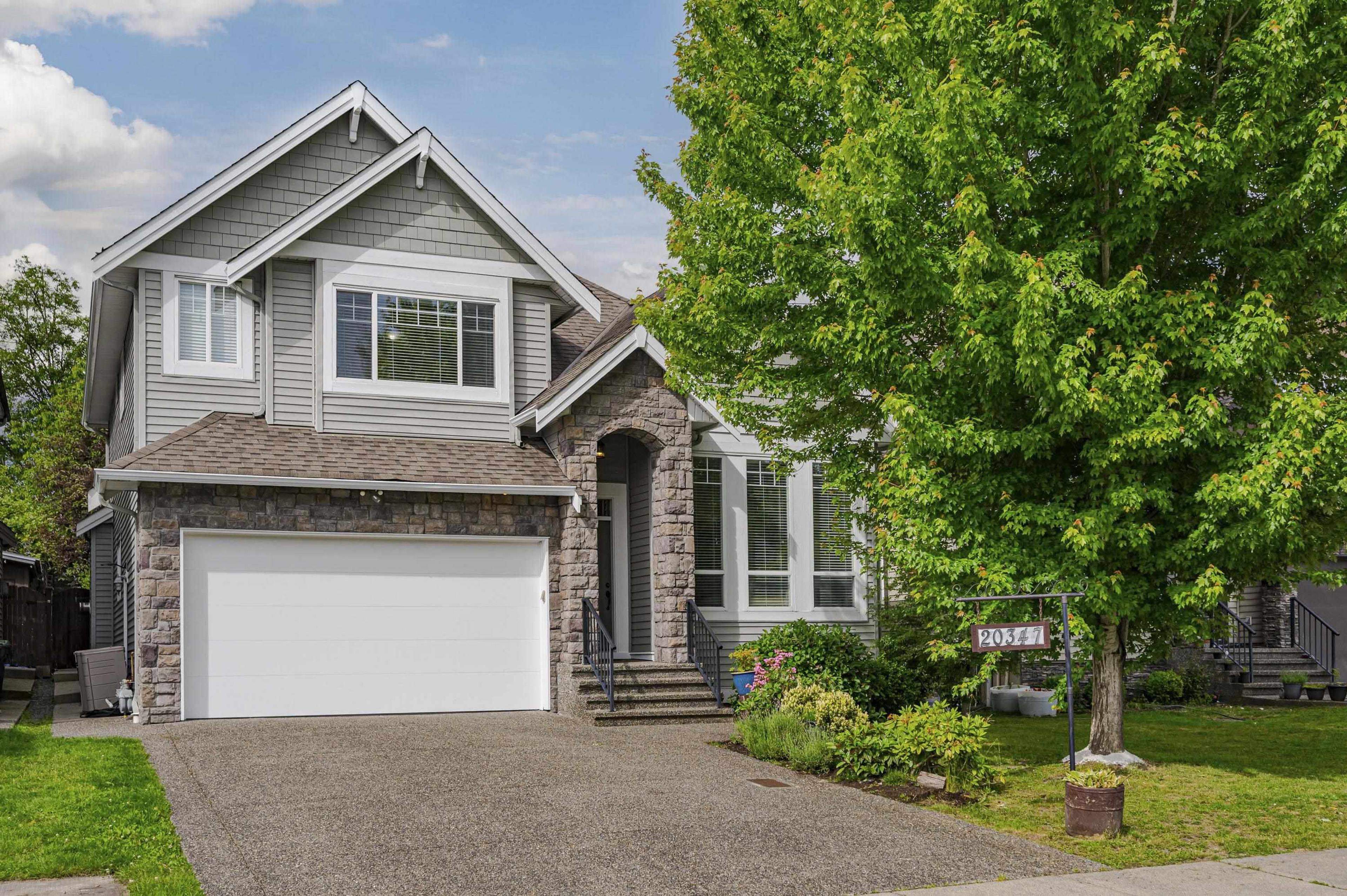 20347 98A AVENUE - Image 2