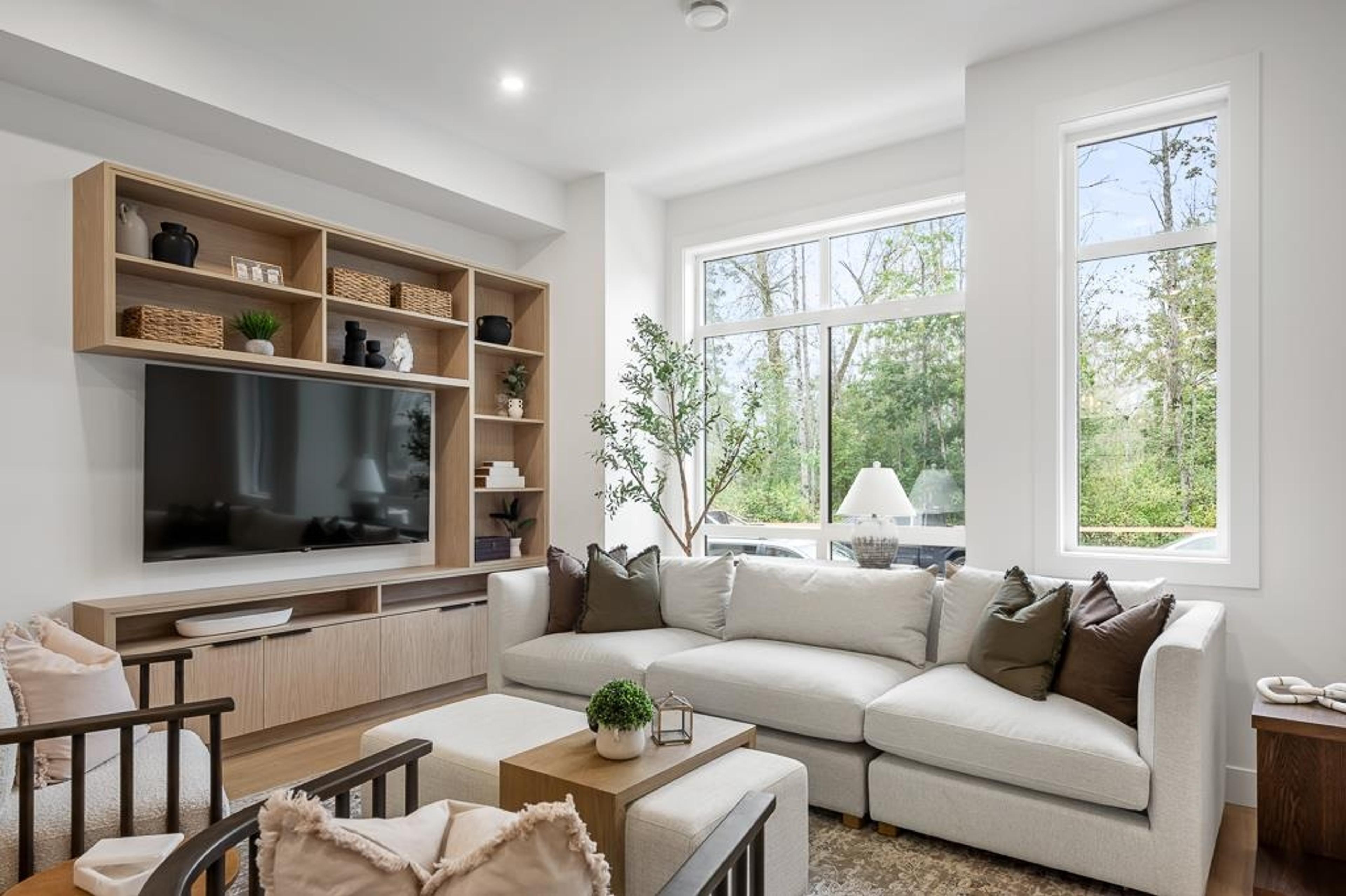 19750 76 AVENUE - Main Image