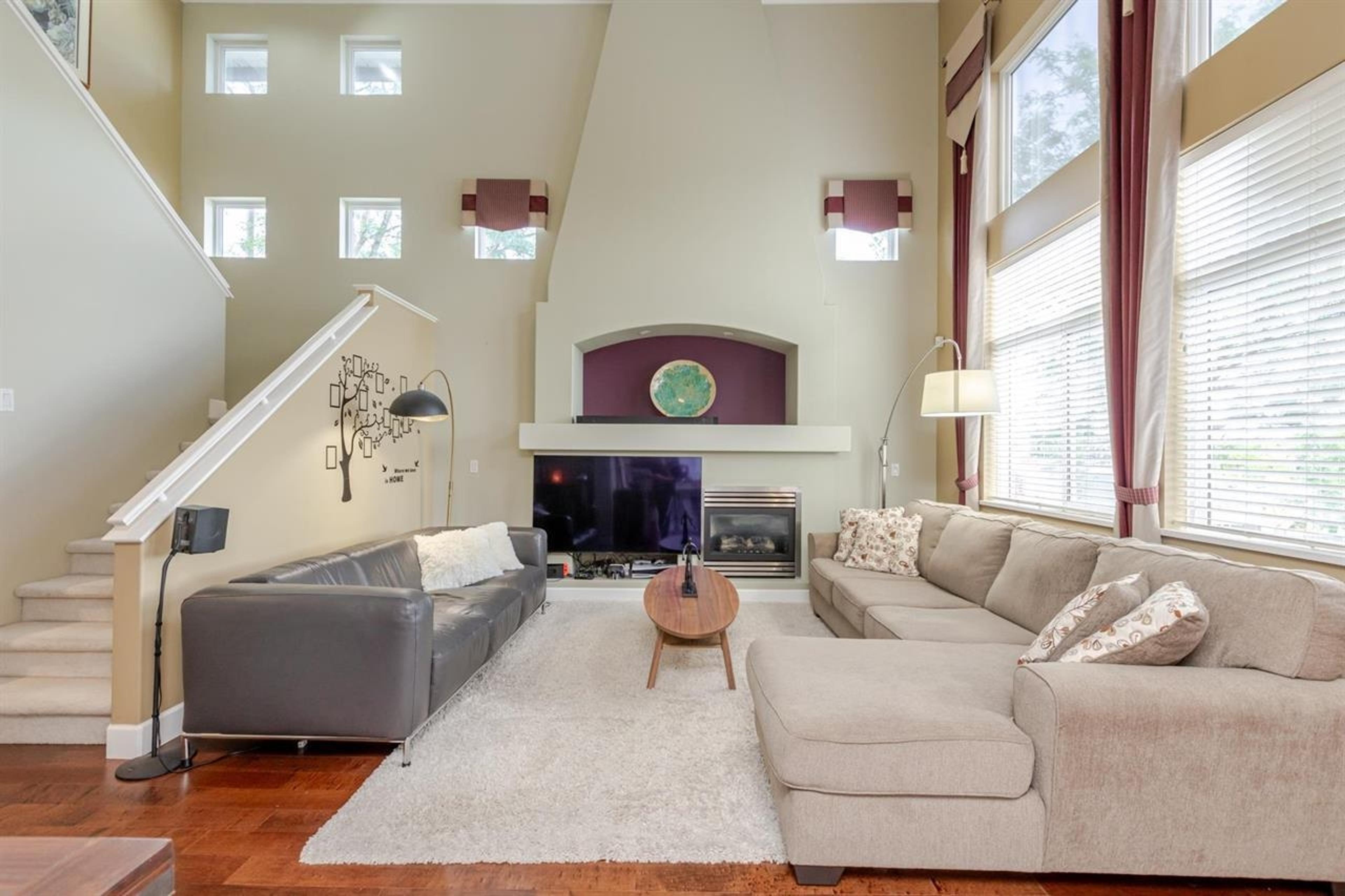 20216 70A AVENUE - Image 3