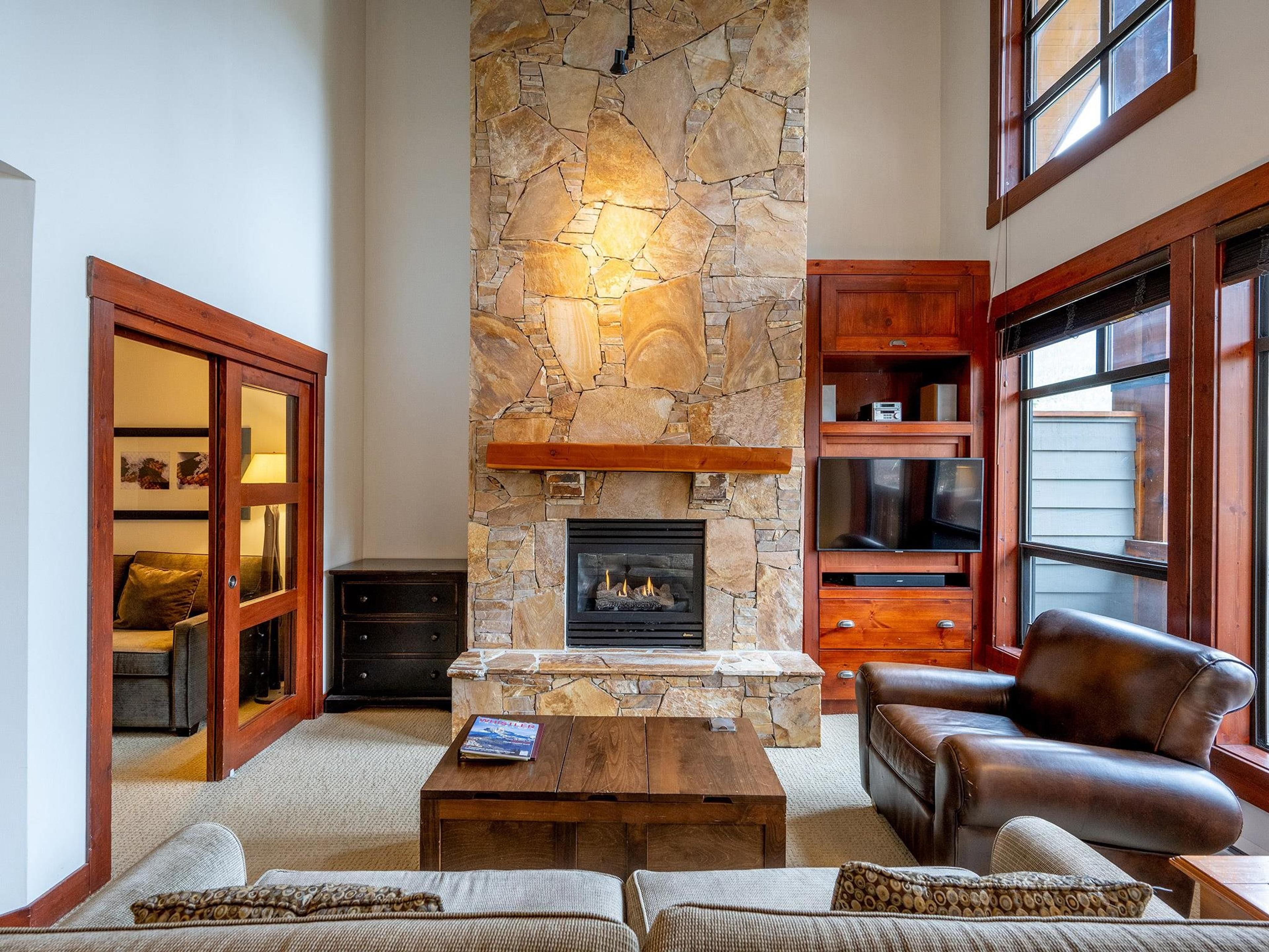 #208 2202 GONDOLA WAY - Image 3