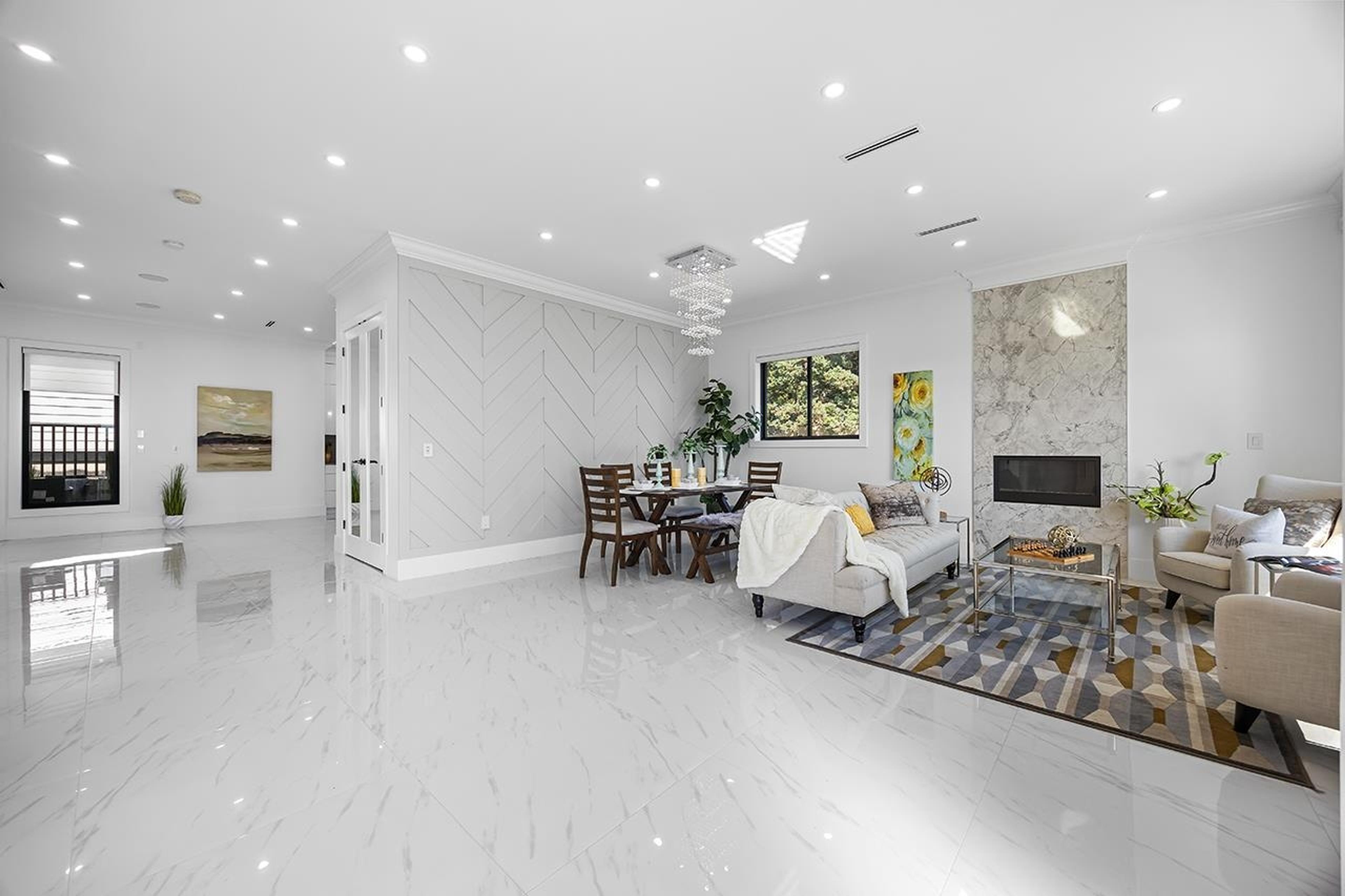 4527 CLINTON STREET - Image 2